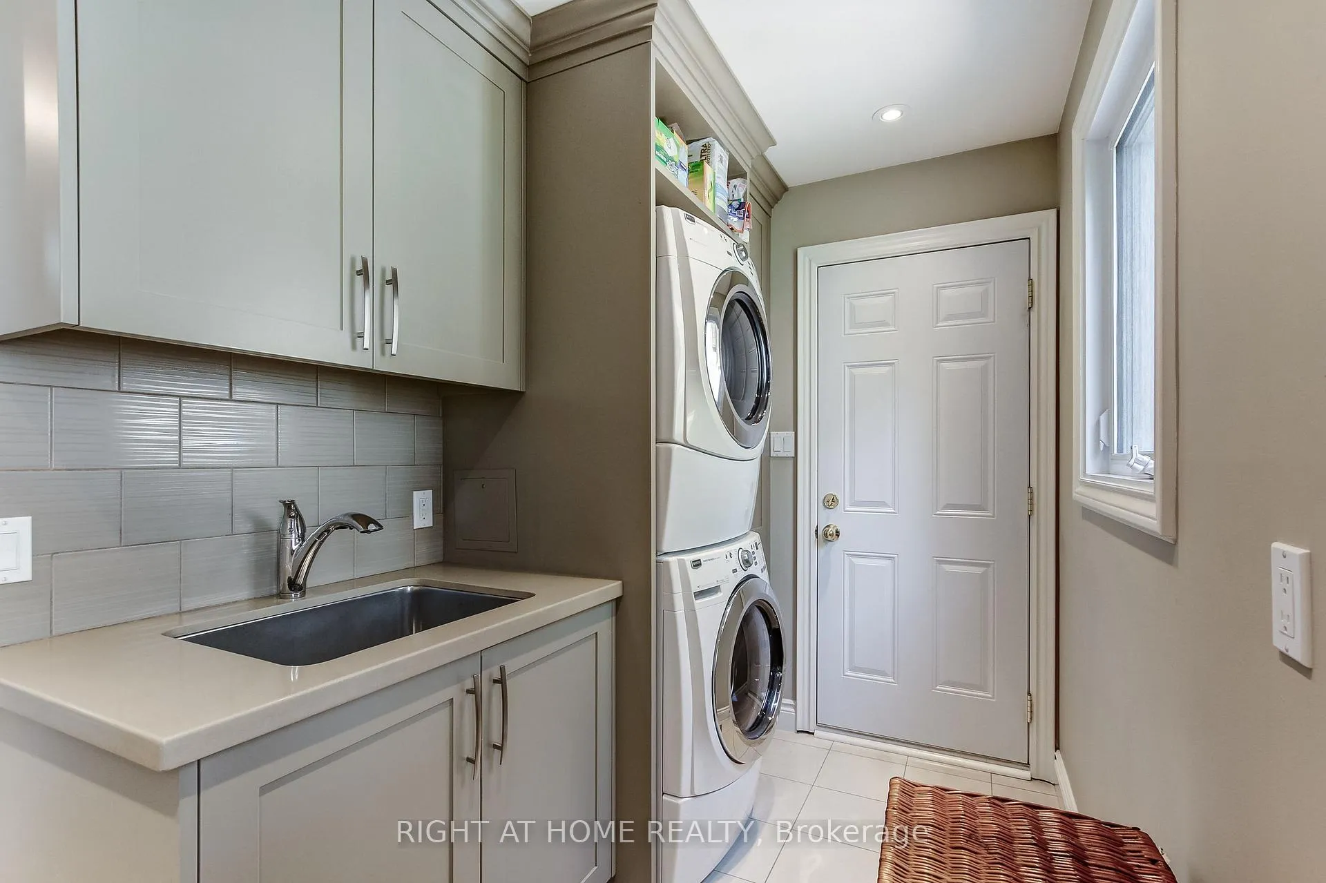 Photo 25 of 160 Rossmull Crescent, Vaughan, Islington Woods — HOMEH