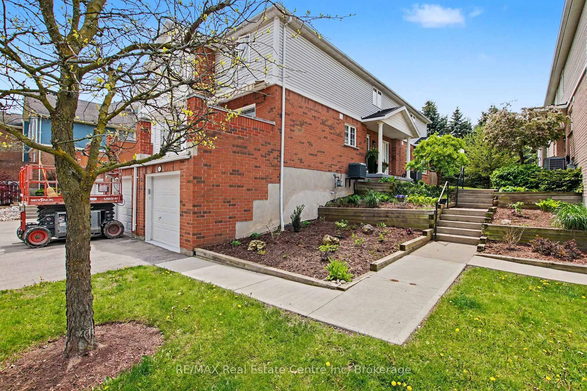 Photo 38 of Unit 48, 941 Gordon Street, Guelph, Kortright West — HOMEH
