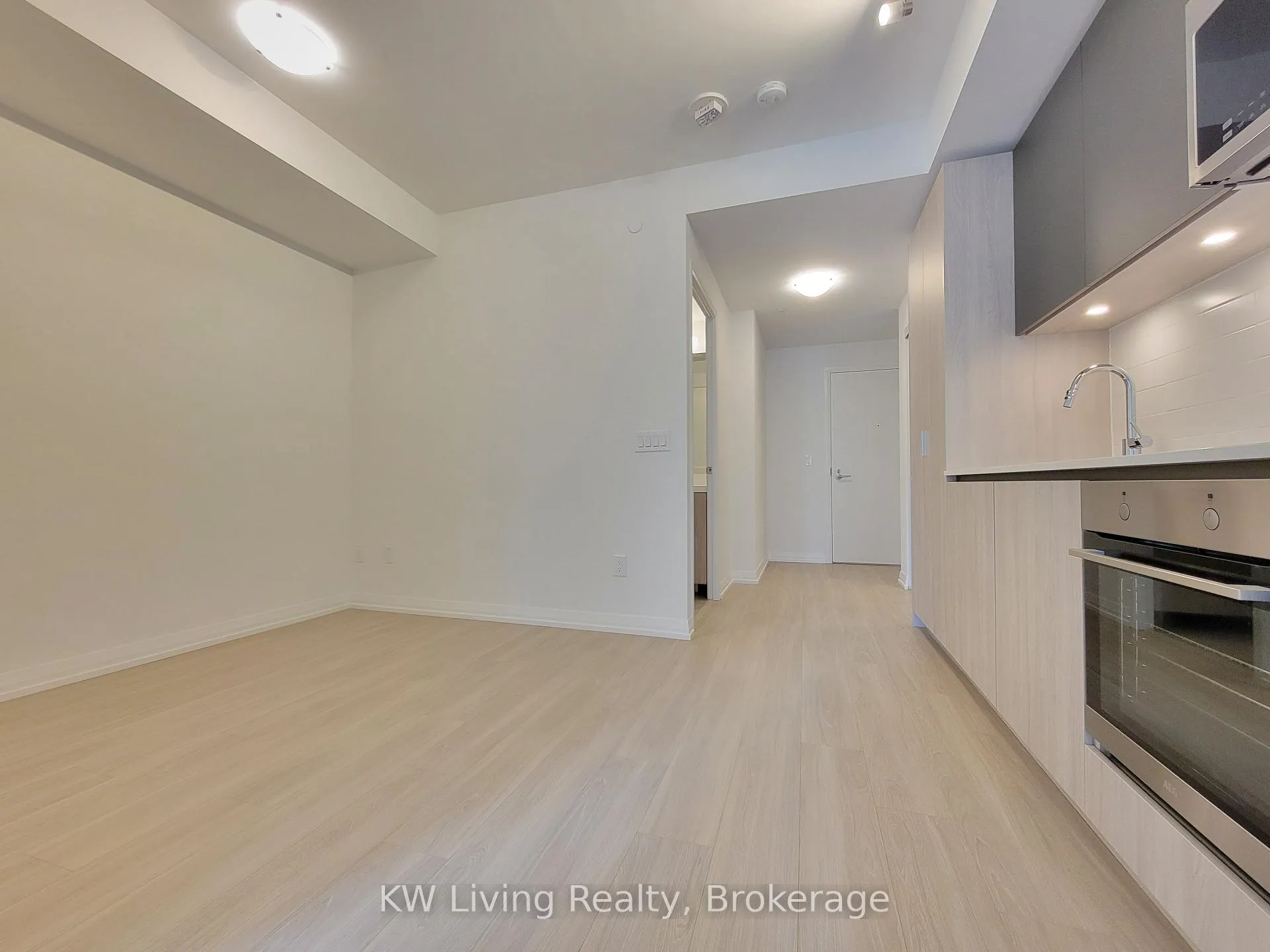 Photo 9 of Unit 4522, 28 Widmer Street, Toronto, Waterfront Communities — HOMEH