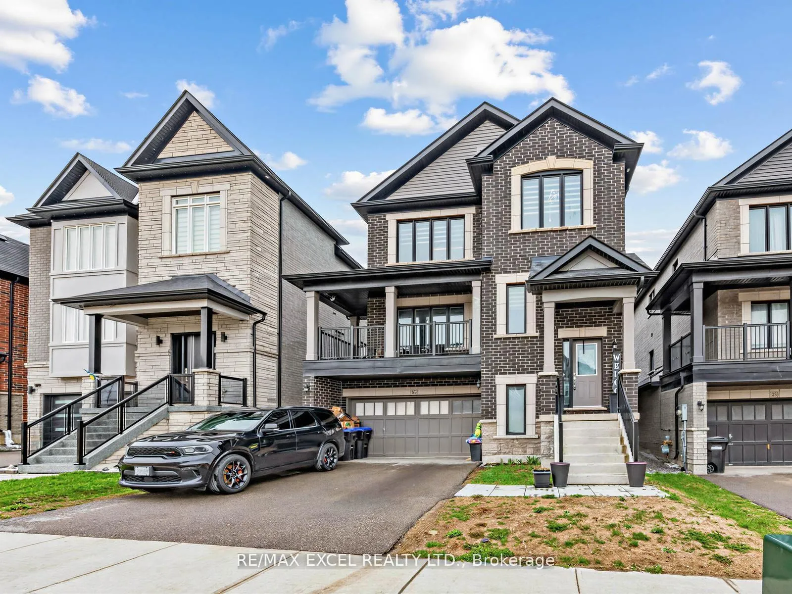 Photo 2 of 1454 Stovell Crescent, Innisfil, Lefroy — HOMEH