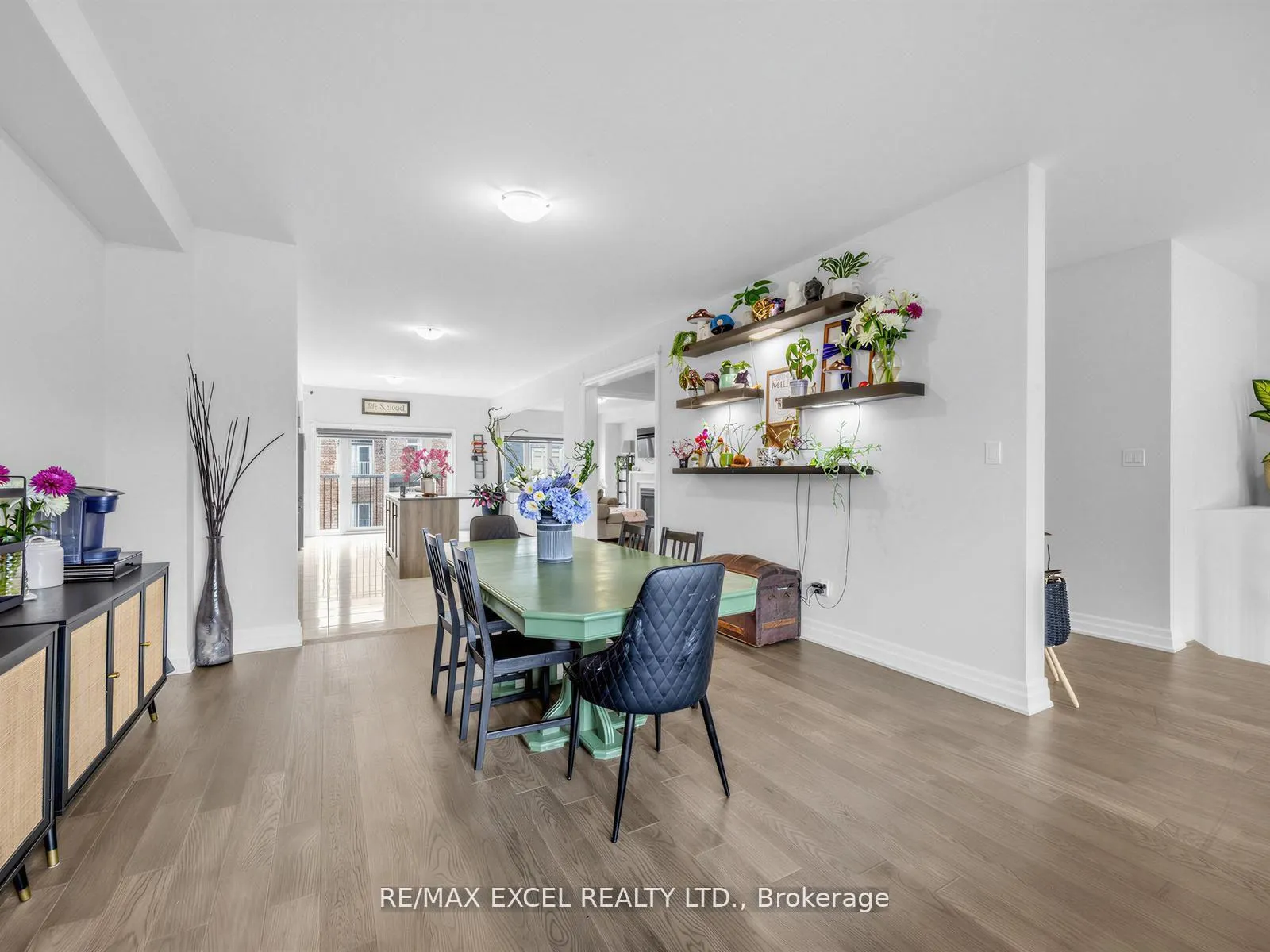 Photo 5 of 1454 Stovell Crescent, Innisfil, Lefroy — HOMEH