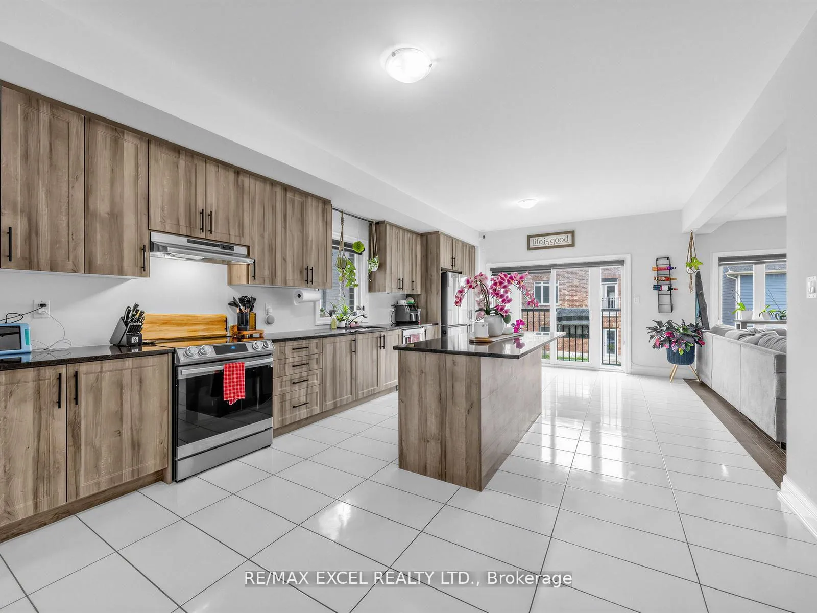 Photo 8 of 1454 Stovell Crescent, Innisfil, Lefroy — HOMEH