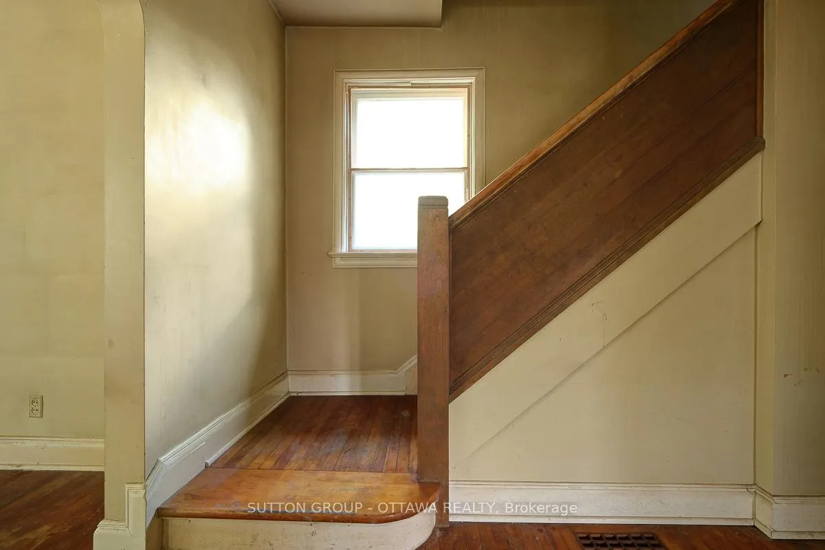 Photo 15 of 1471 Cavendish Road, Ottawa, Applewood Acres — HOMEH