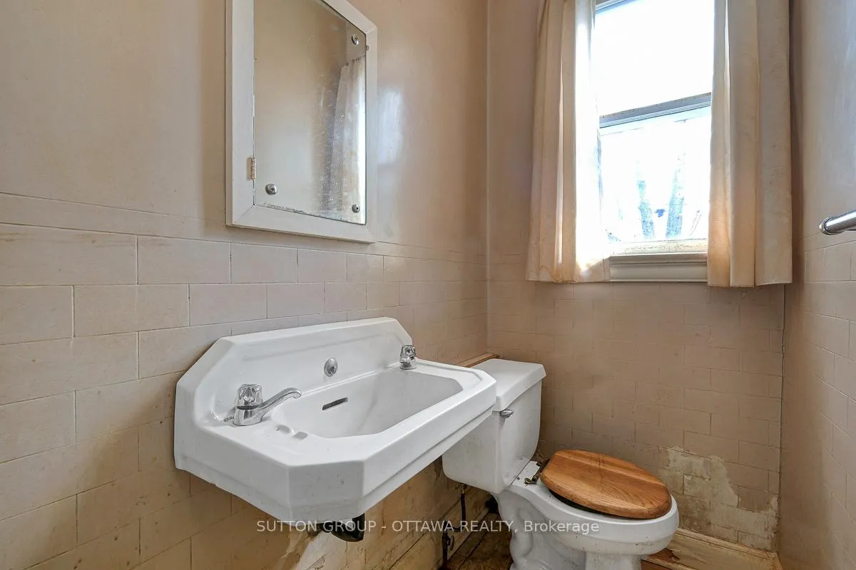 Photo 19 of 1471 Cavendish Road, Ottawa, Applewood Acres — HOMEH