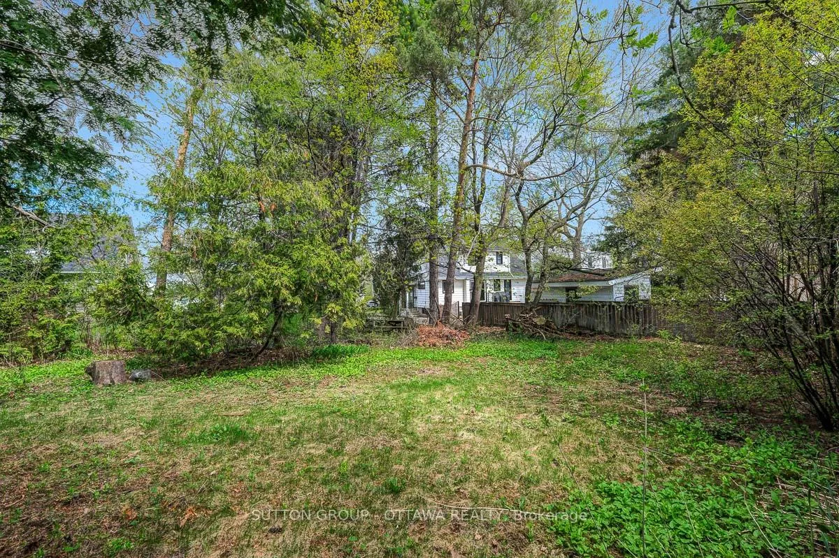 Photo 28 of 1471 Cavendish Road, Ottawa, Applewood Acres — HOMEH
