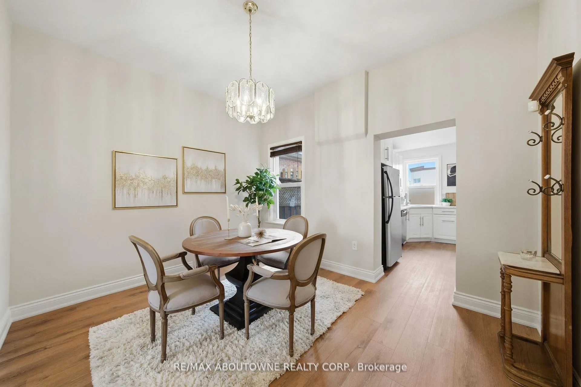 Photo 5 of 116 Bay Street N, Hamilton, Central — HOMEH
