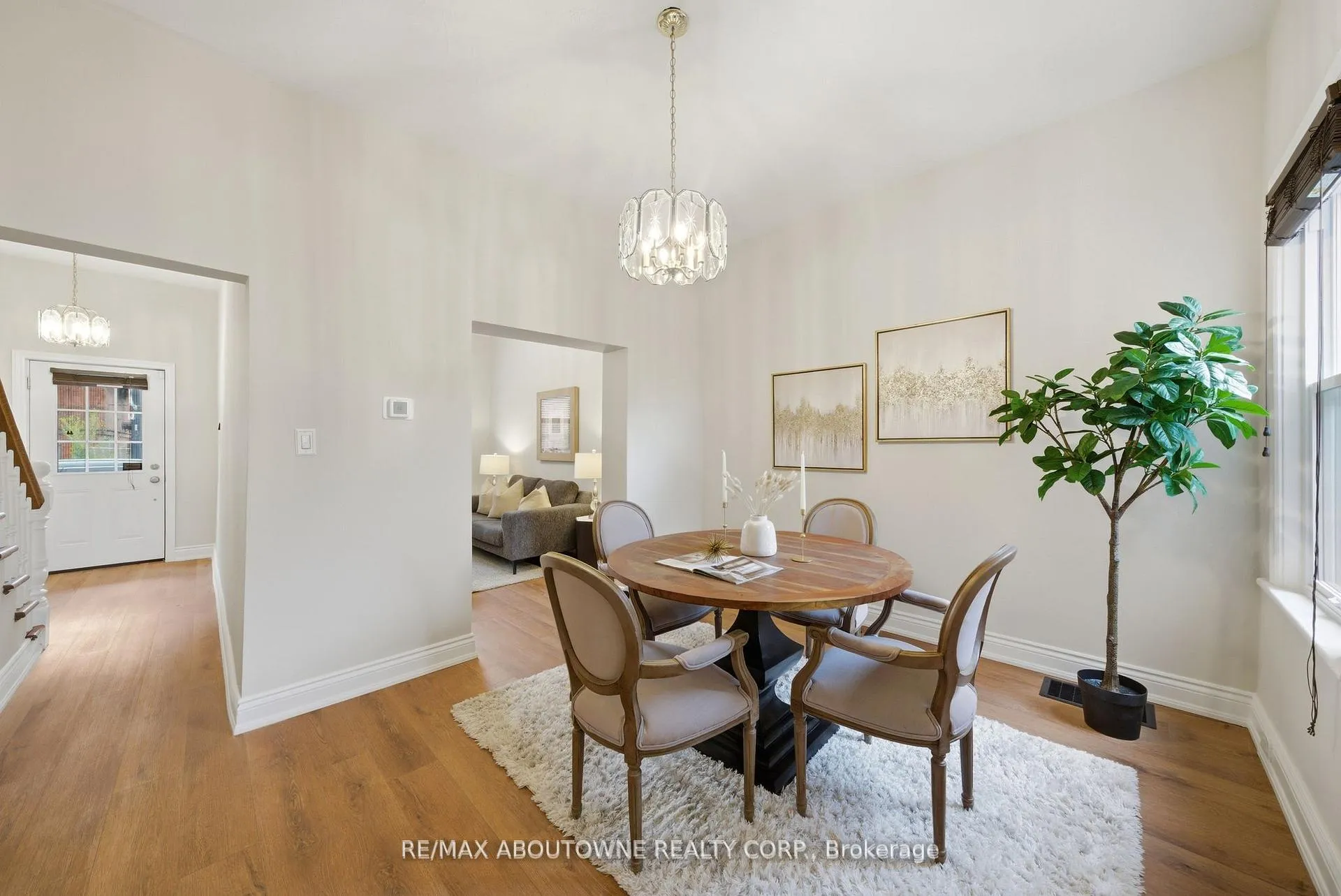 Photo 6 of 116 Bay Street N, Hamilton, Central — HOMEH