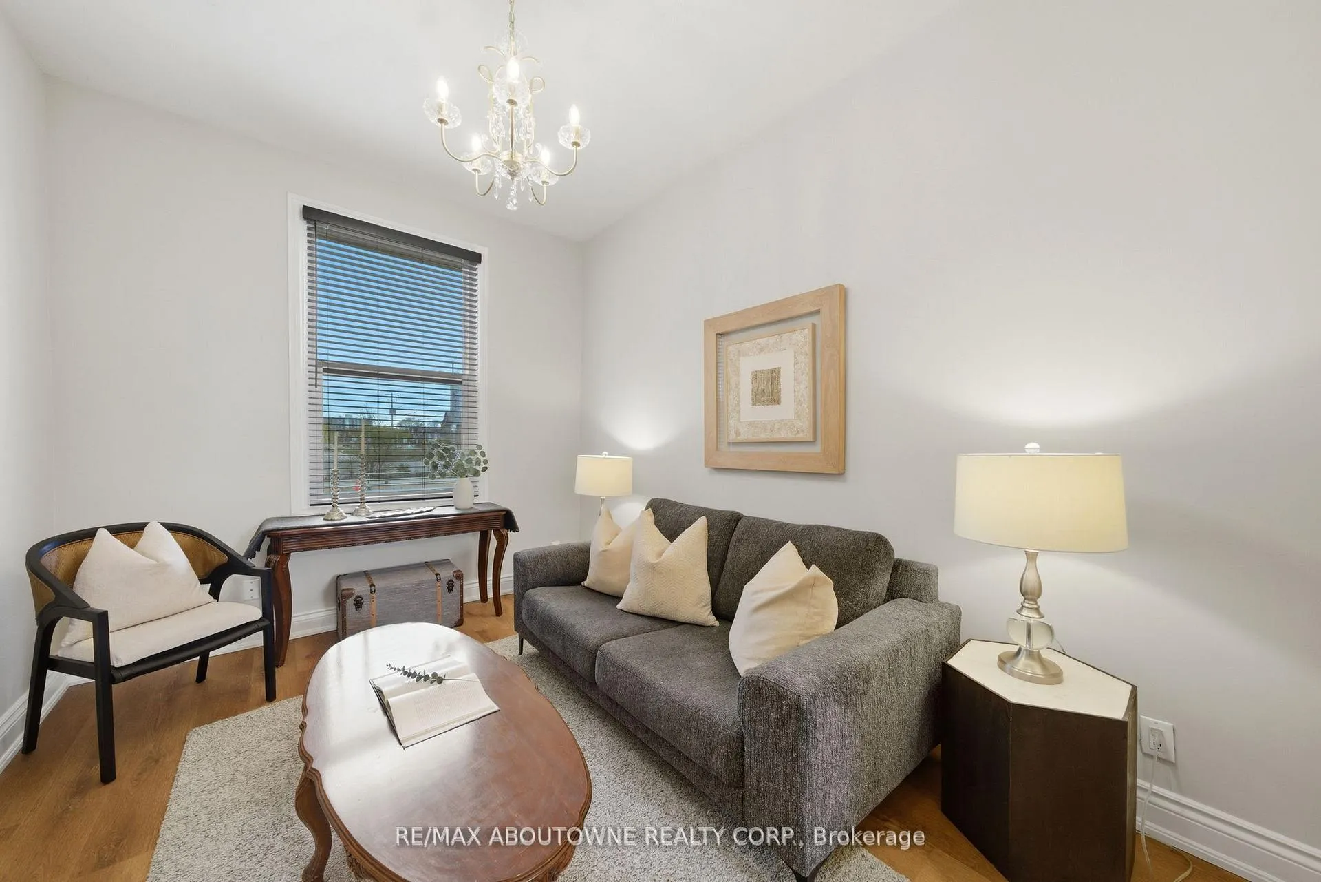 Photo 9 of 116 Bay Street N, Hamilton, Central — HOMEH