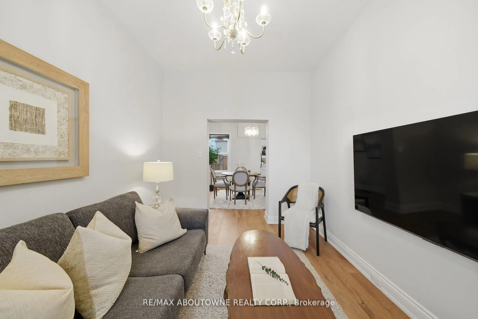 Photo 10 of 116 Bay Street N, Hamilton, Central — HOMEH