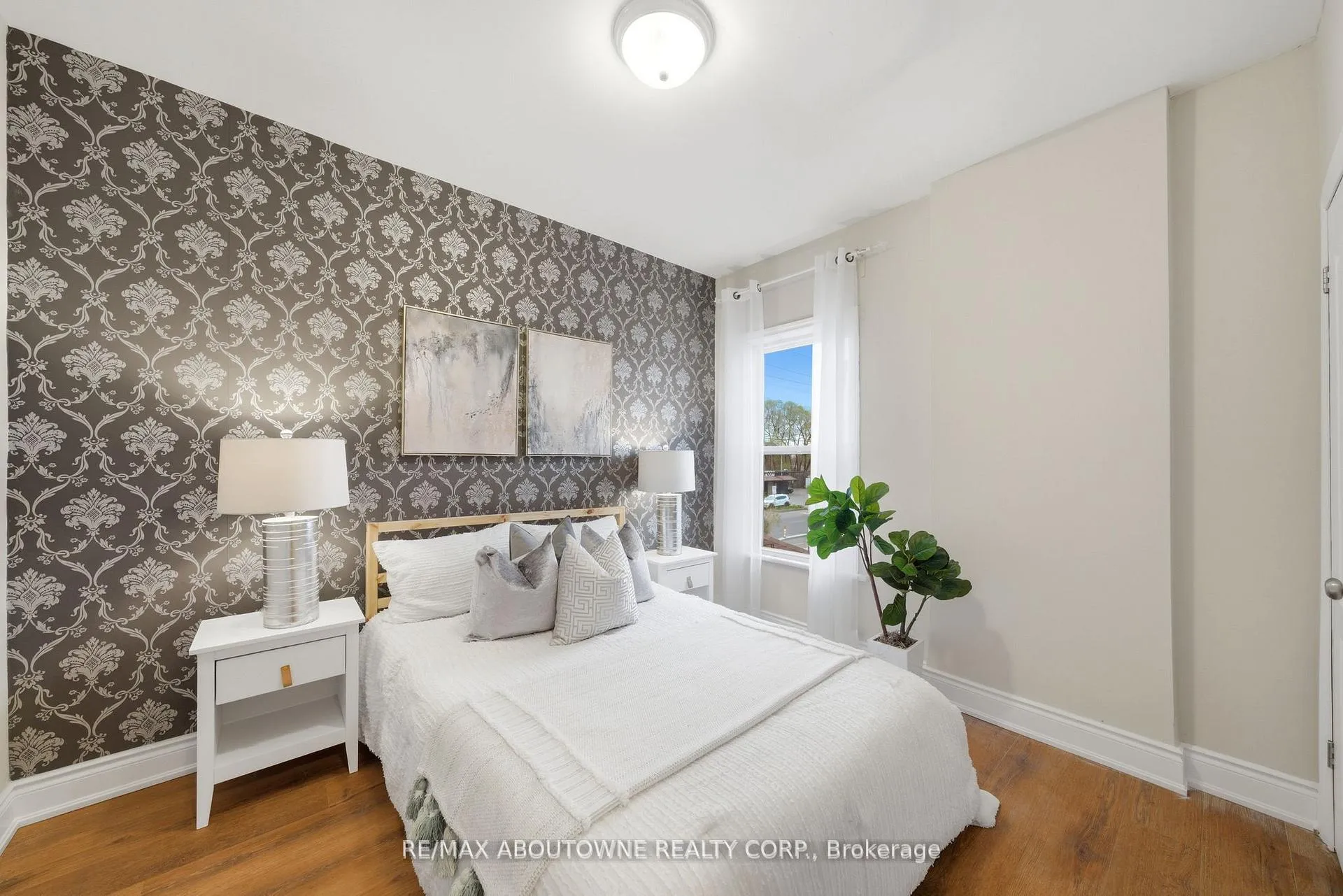 Photo 18 of 116 Bay Street N, Hamilton, Central — HOMEH