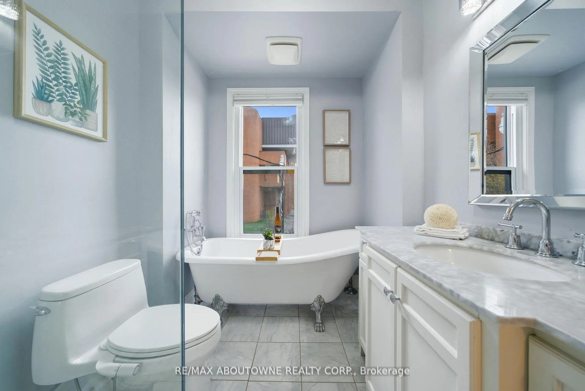 Photo 21 of 116 Bay Street N, Hamilton, Central — HOMEH