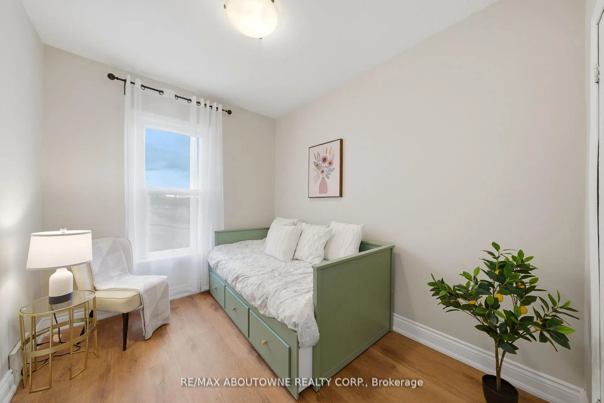Photo 23 of 116 Bay Street N, Hamilton, Central — HOMEH