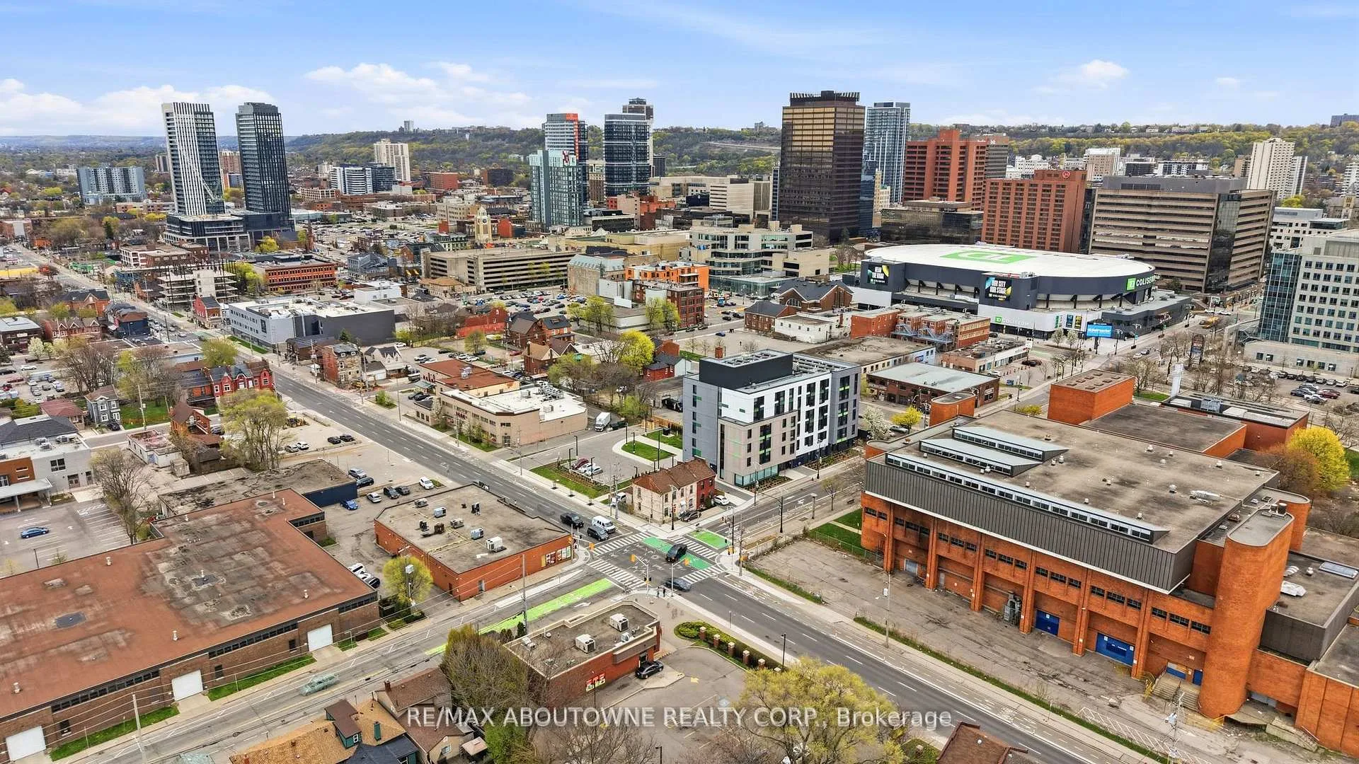 Photo 32 of 116 Bay Street N, Hamilton, Central — HOMEH