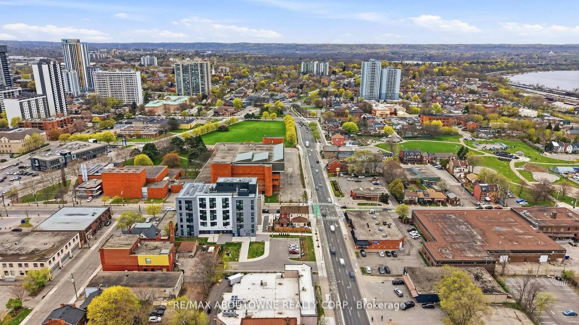 Photo 37 of 116 Bay Street N, Hamilton, Central — HOMEH
