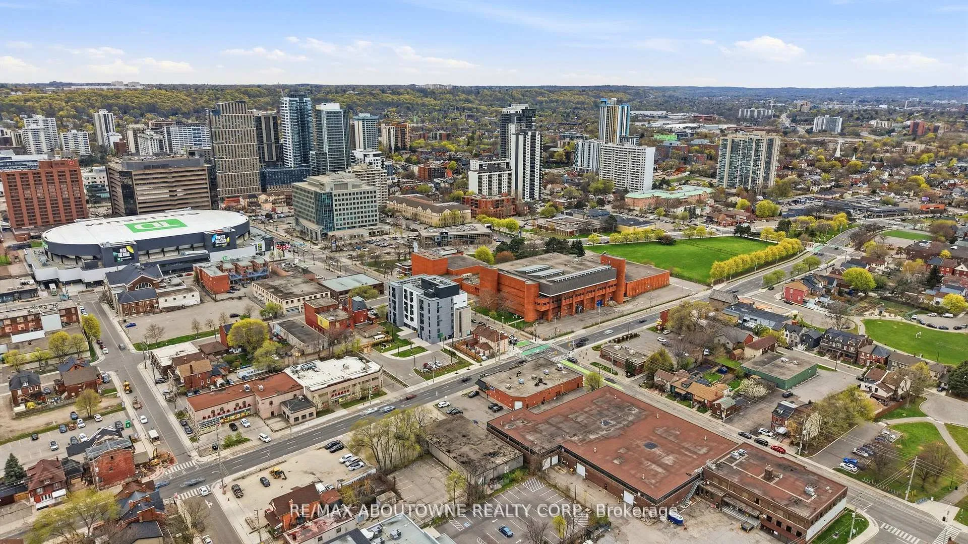 Photo 39 of 116 Bay Street N, Hamilton, Central — HOMEH