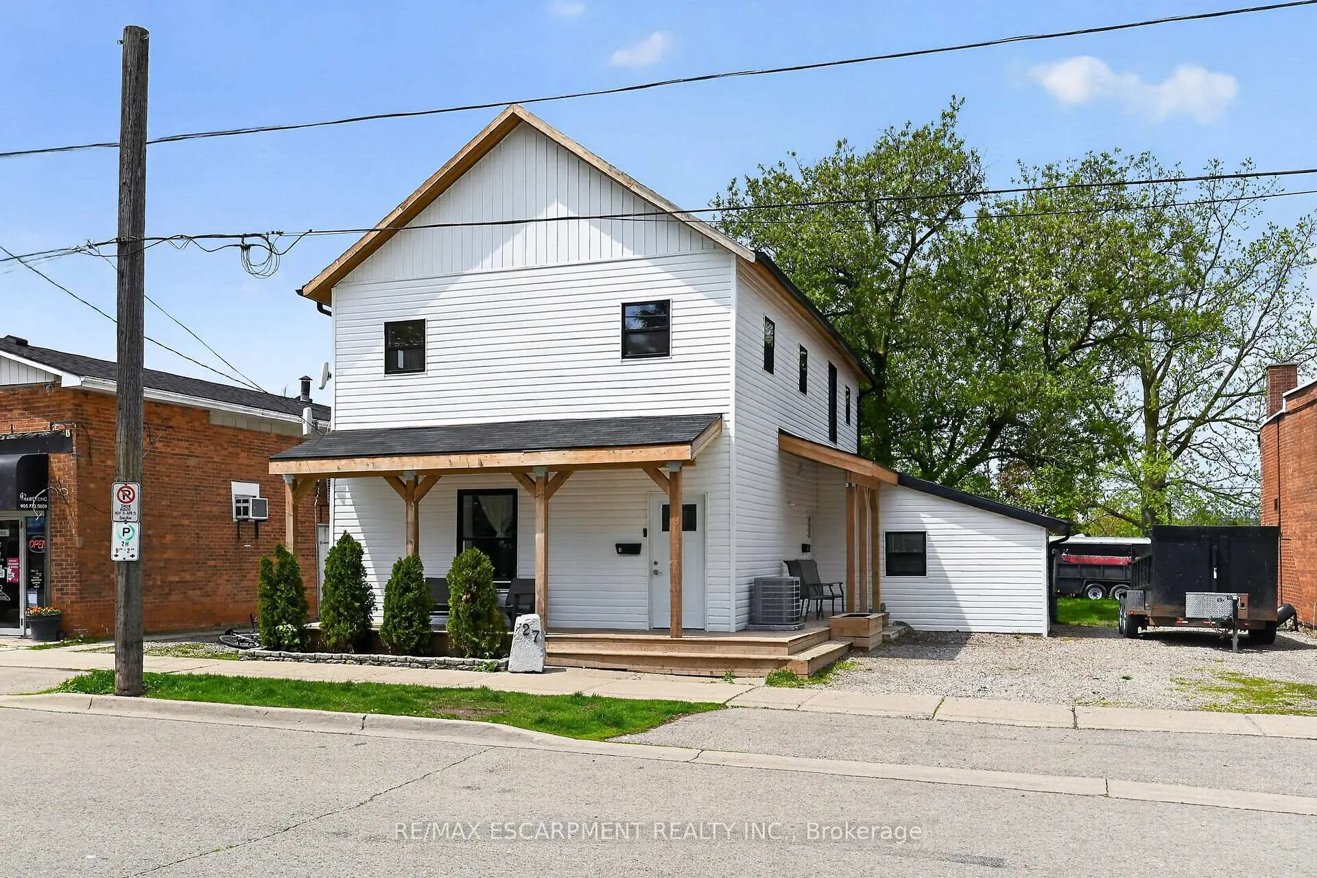 Photo of 27 Cayuga Street N