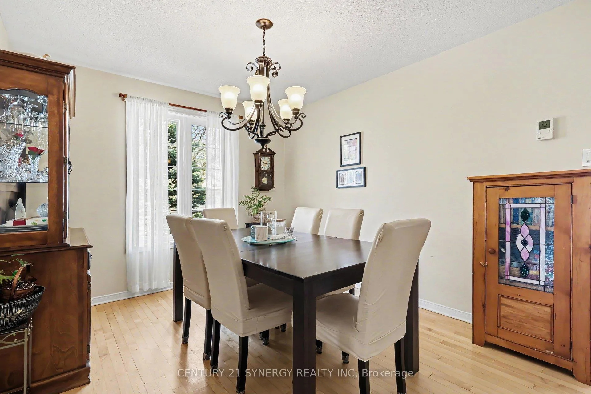 Photo 10 of 277 Mceachern Crescent, Ottawa, Bilberry Creek/Queenswood Heights — HOMEH
