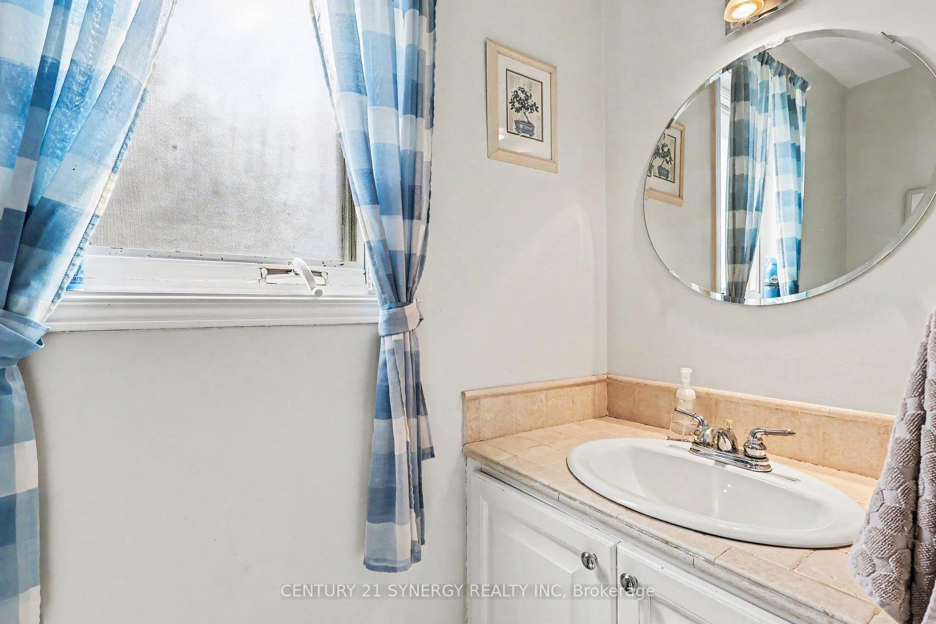 Photo 17 of 277 Mceachern Crescent, Ottawa, Bilberry Creek/Queenswood Heights — HOMEH