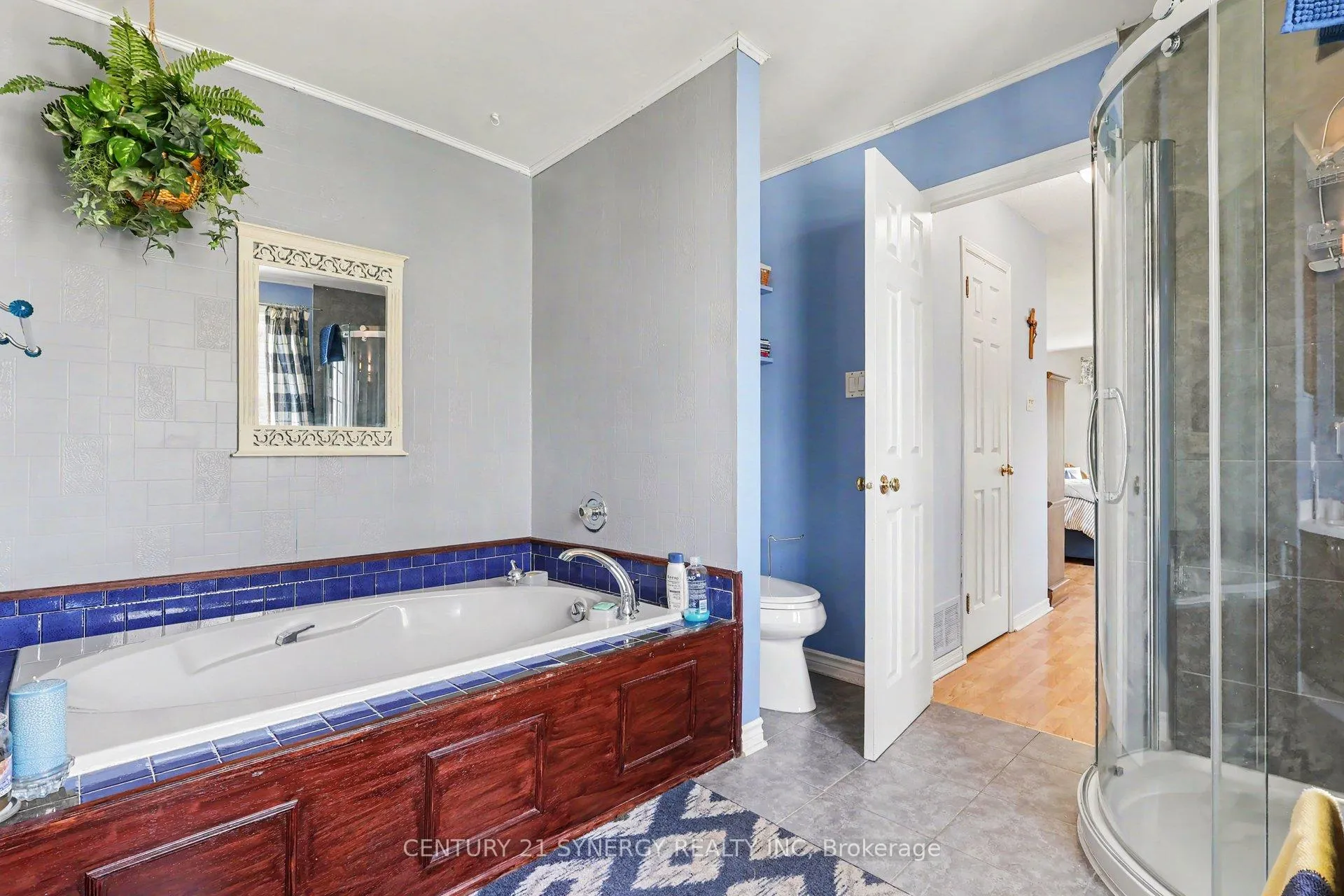 Photo 21 of 277 Mceachern Crescent, Ottawa, Bilberry Creek/Queenswood Heights — HOMEH
