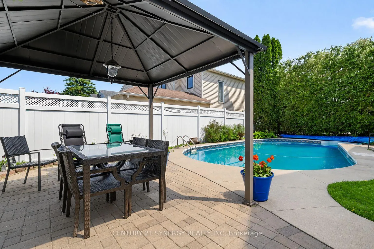 Photo 28 of 277 Mceachern Crescent, Ottawa, Bilberry Creek/Queenswood Heights — HOMEH