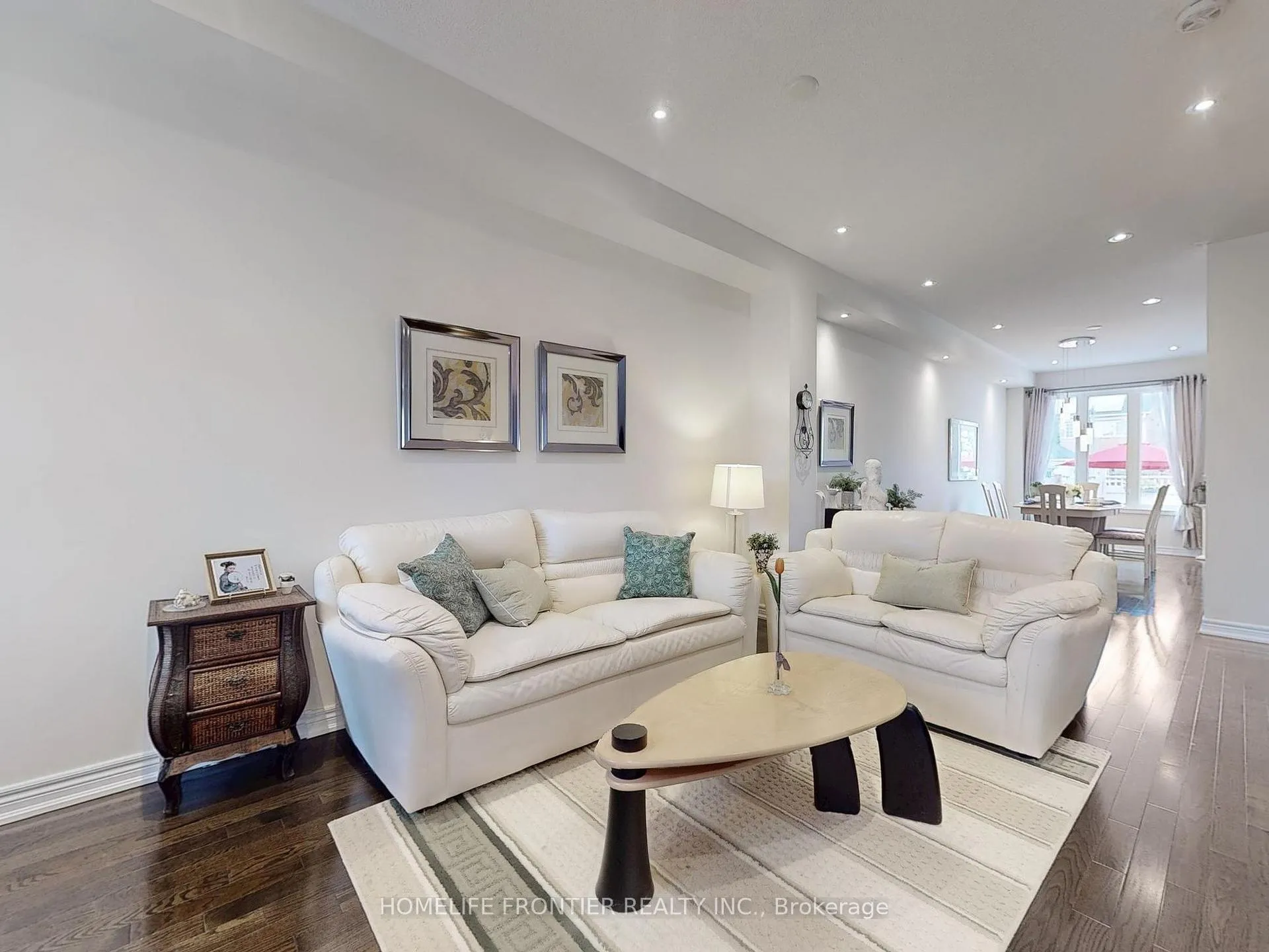 Photo 4 of 26 Outer Banks Drive, Markham, Cornell — HOMEH