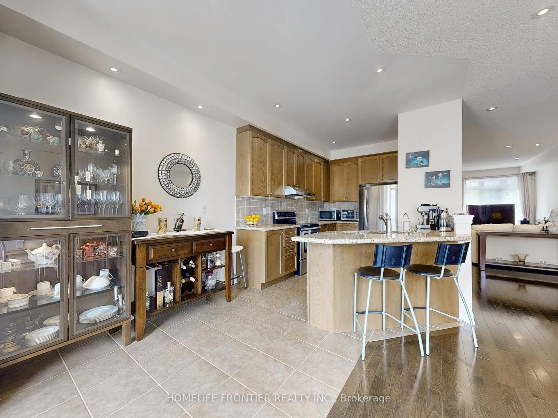 Photo 12 of 26 Outer Banks Drive, Markham, Cornell — HOMEH