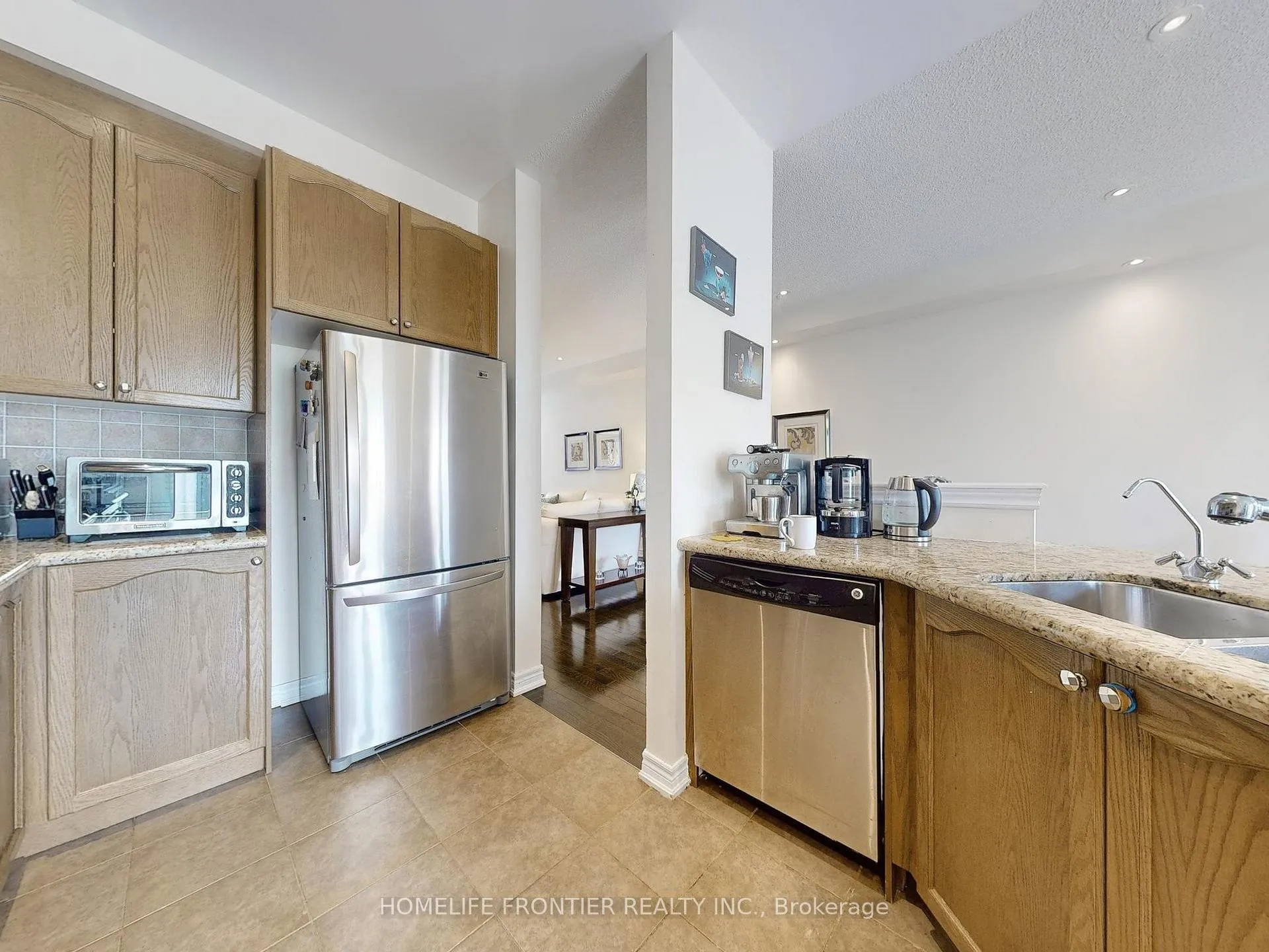 Photo 15 of 26 Outer Banks Drive, Markham, Cornell — HOMEH