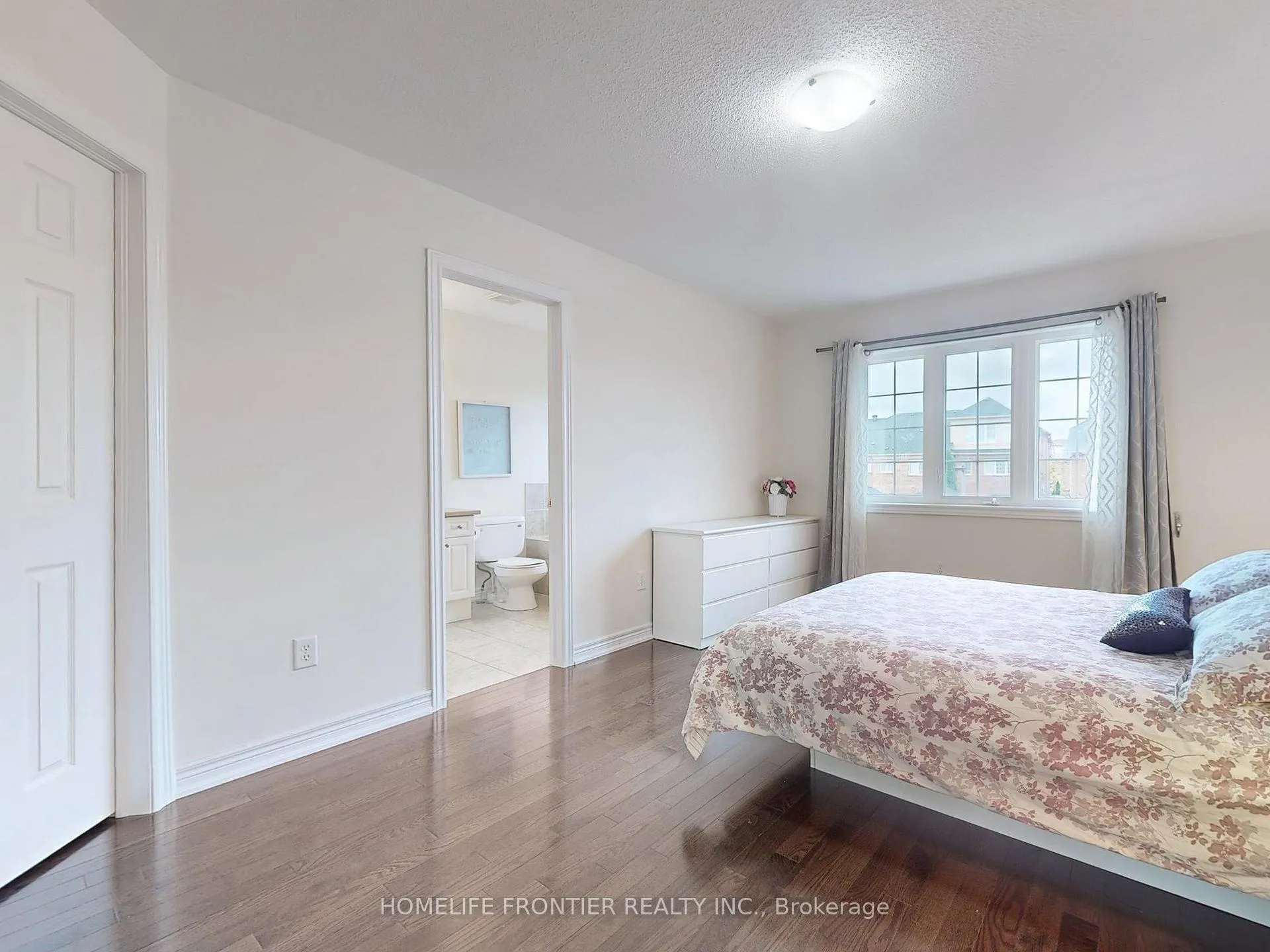 Photo 22 of 26 Outer Banks Drive, Markham, Cornell — HOMEH