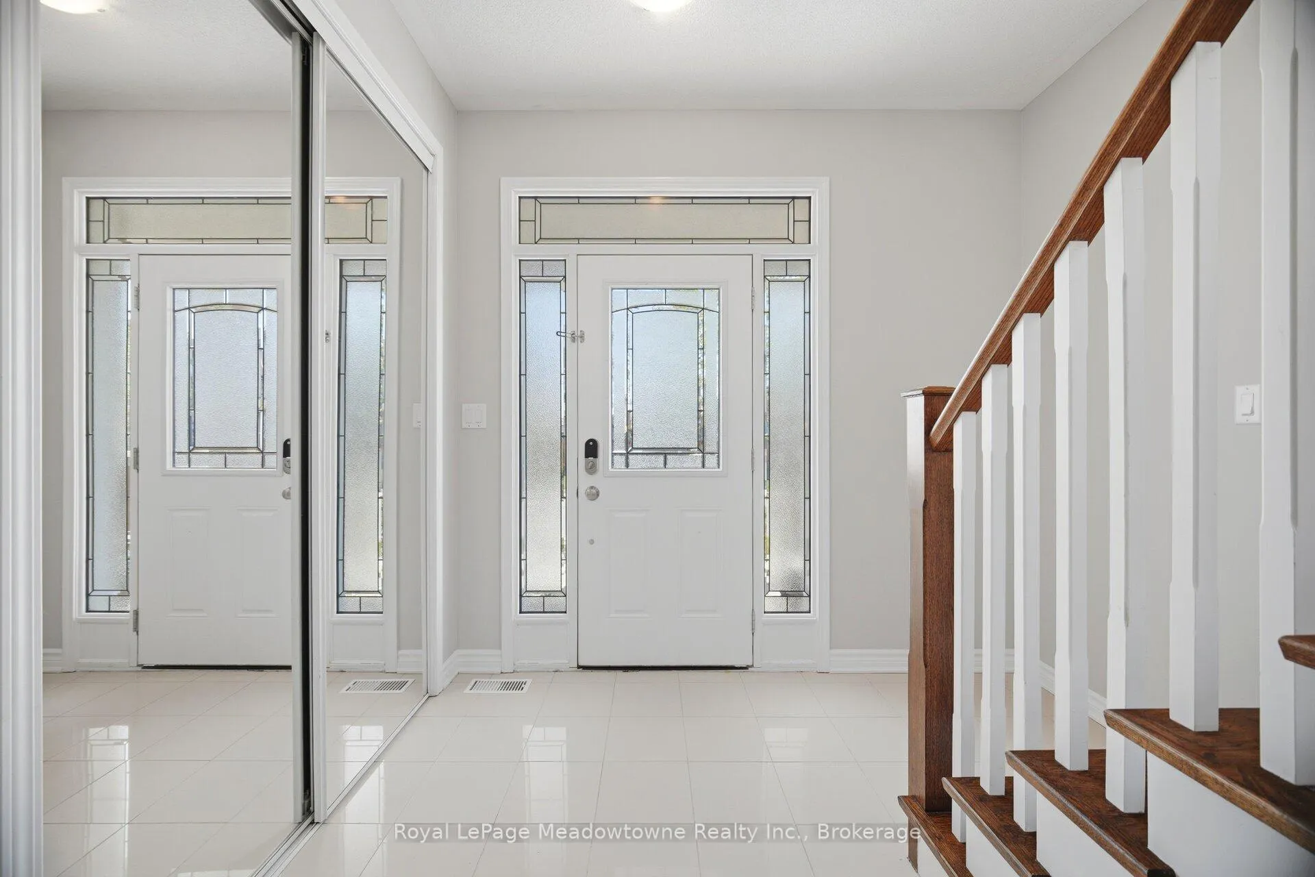 Photo 3 of 1518 Clitherow Street, Milton, Ford — HOMEH