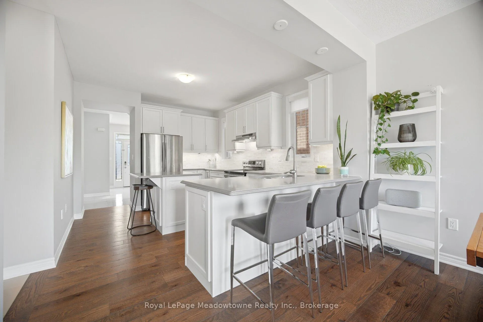 Photo 5 of 1518 Clitherow Street, Milton, Ford — HOMEH