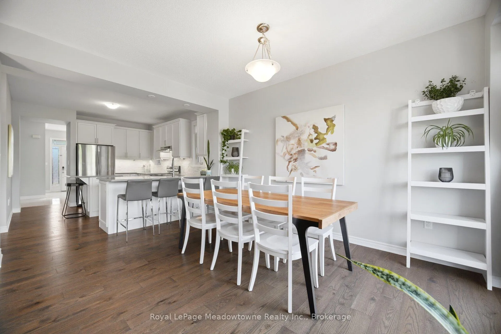 Photo 10 of 1518 Clitherow Street, Milton, Ford — HOMEH
