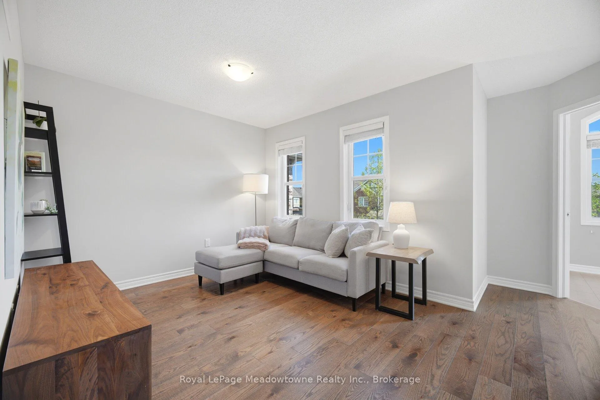 Photo 21 of 1518 Clitherow Street, Milton, Ford — HOMEH