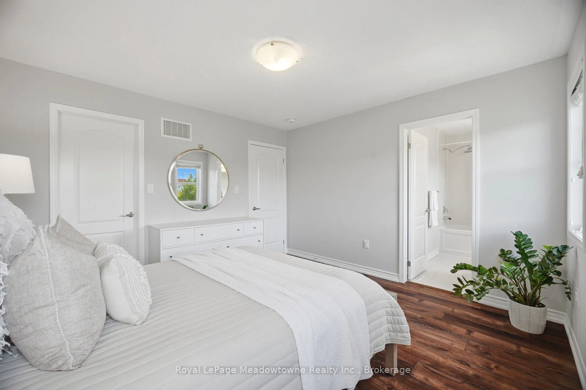 Photo 24 of 1518 Clitherow Street, Milton, Ford — HOMEH