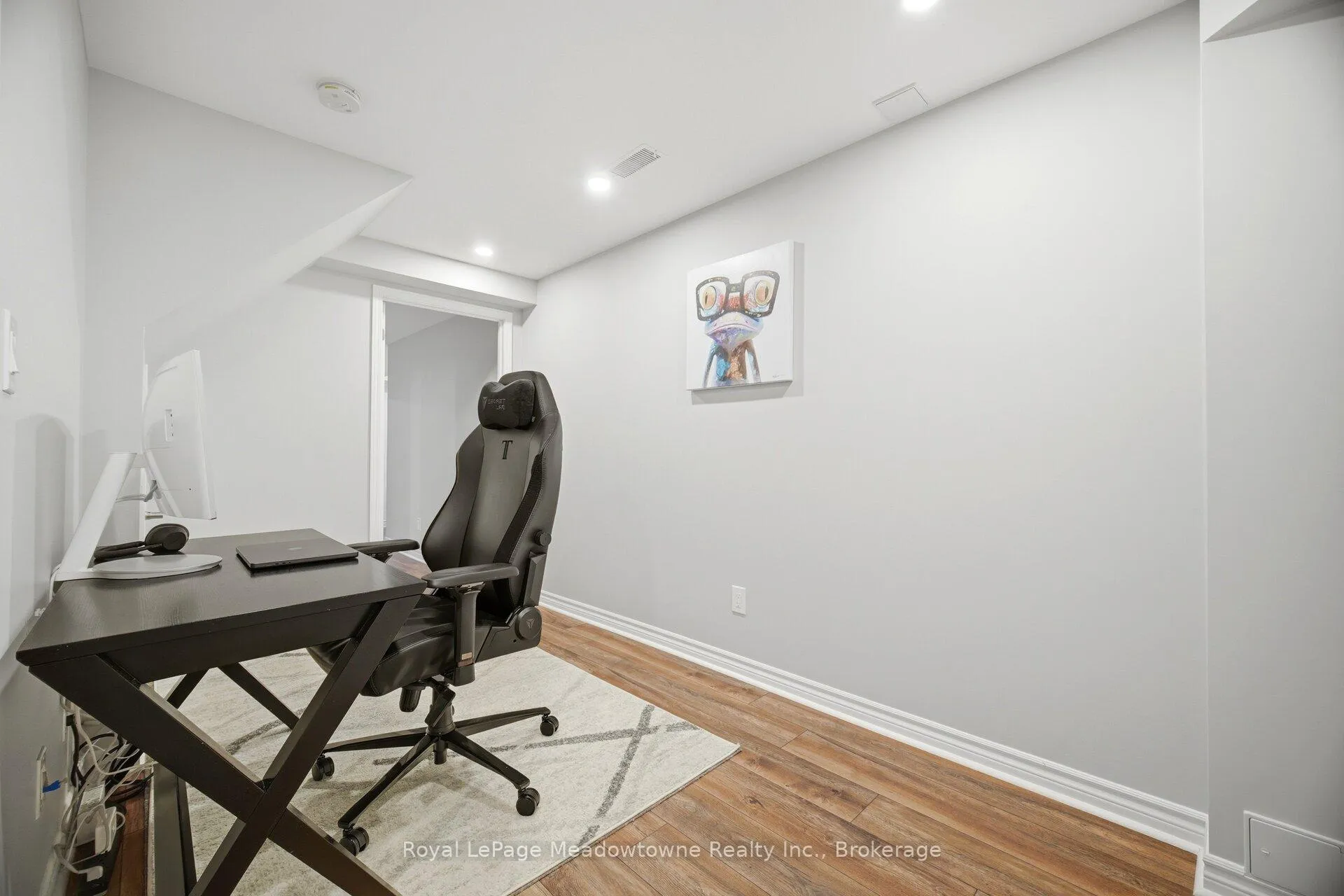 Photo 32 of 1518 Clitherow Street, Milton, Ford — HOMEH
