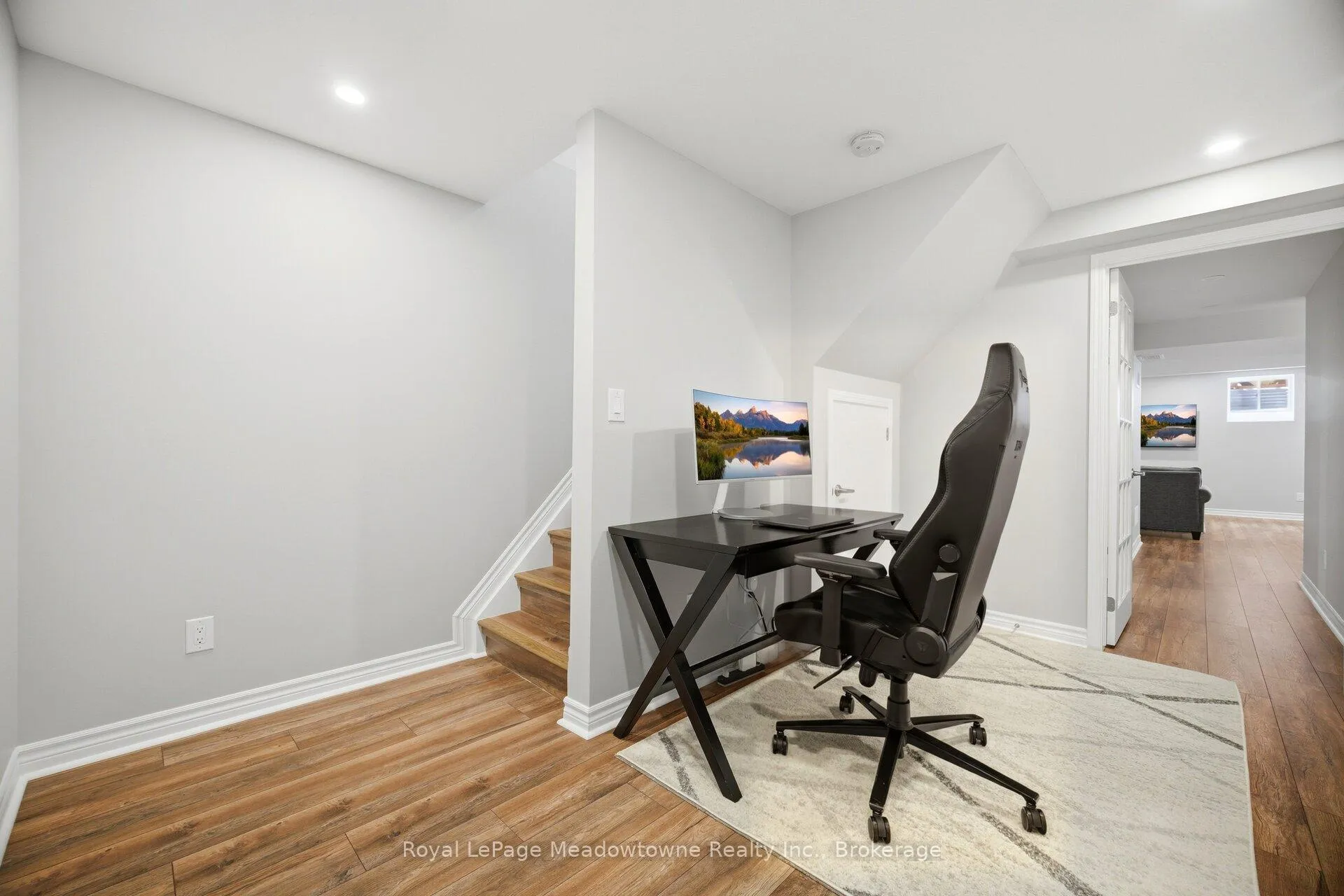 Photo 33 of 1518 Clitherow Street, Milton, Ford — HOMEH