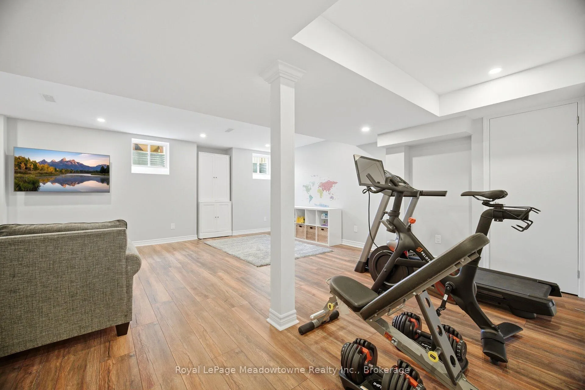 Photo 37 of 1518 Clitherow Street, Milton, Ford — HOMEH