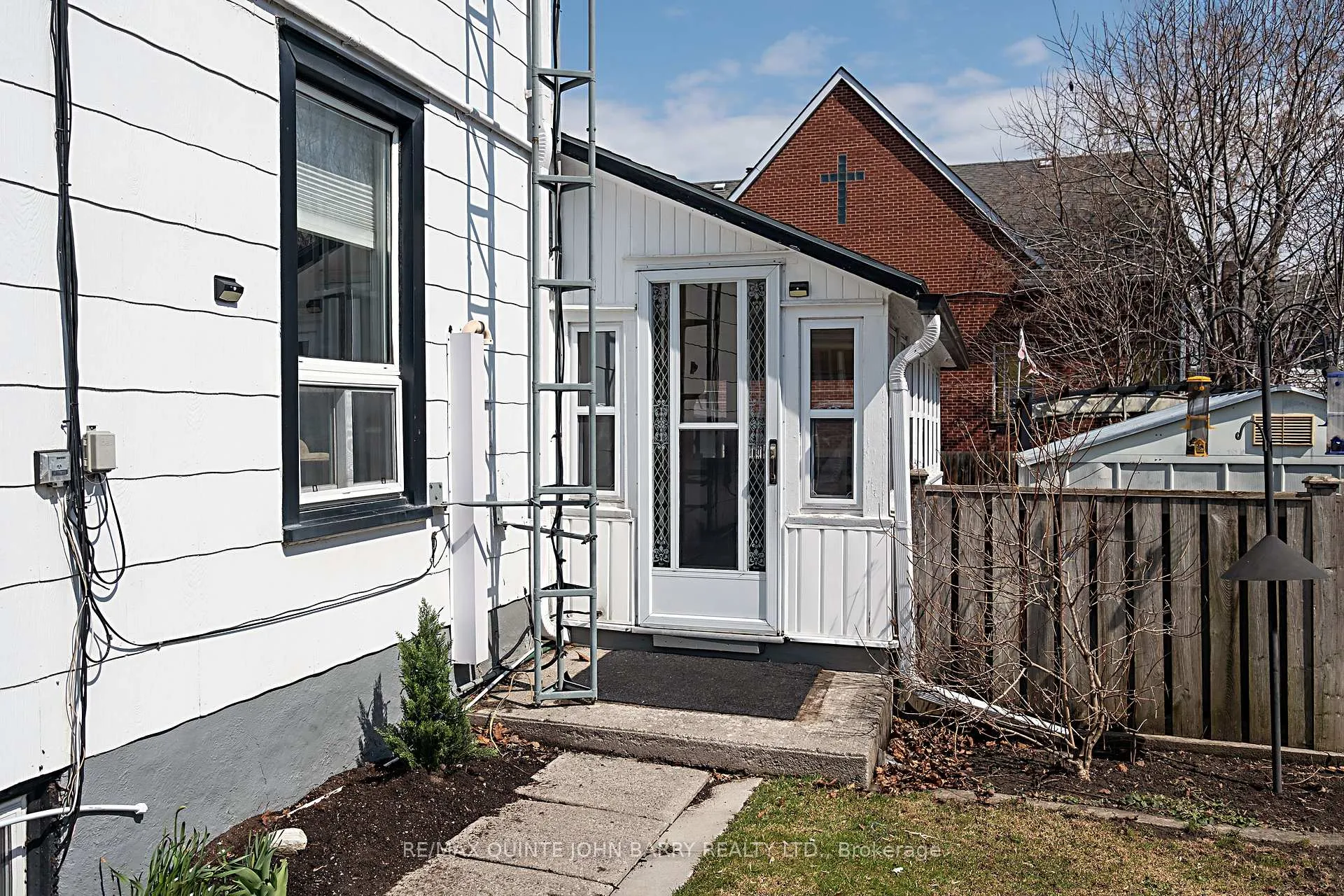 Photo 4 of 77 Cedar Street, Belleville, Belleville Ward — HOMEH