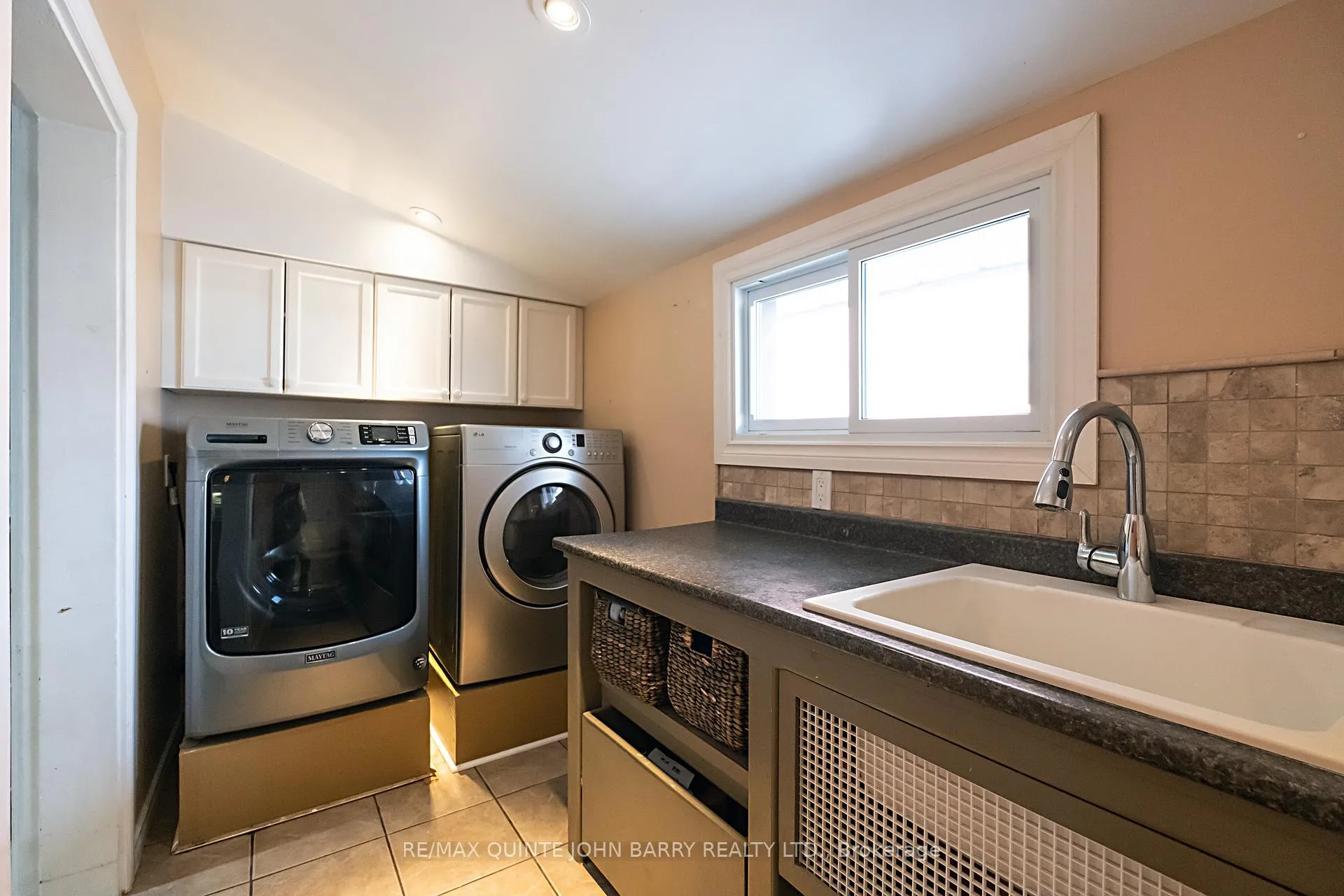 Photo 17 of 77 Cedar Street, Belleville, Belleville Ward — HOMEH