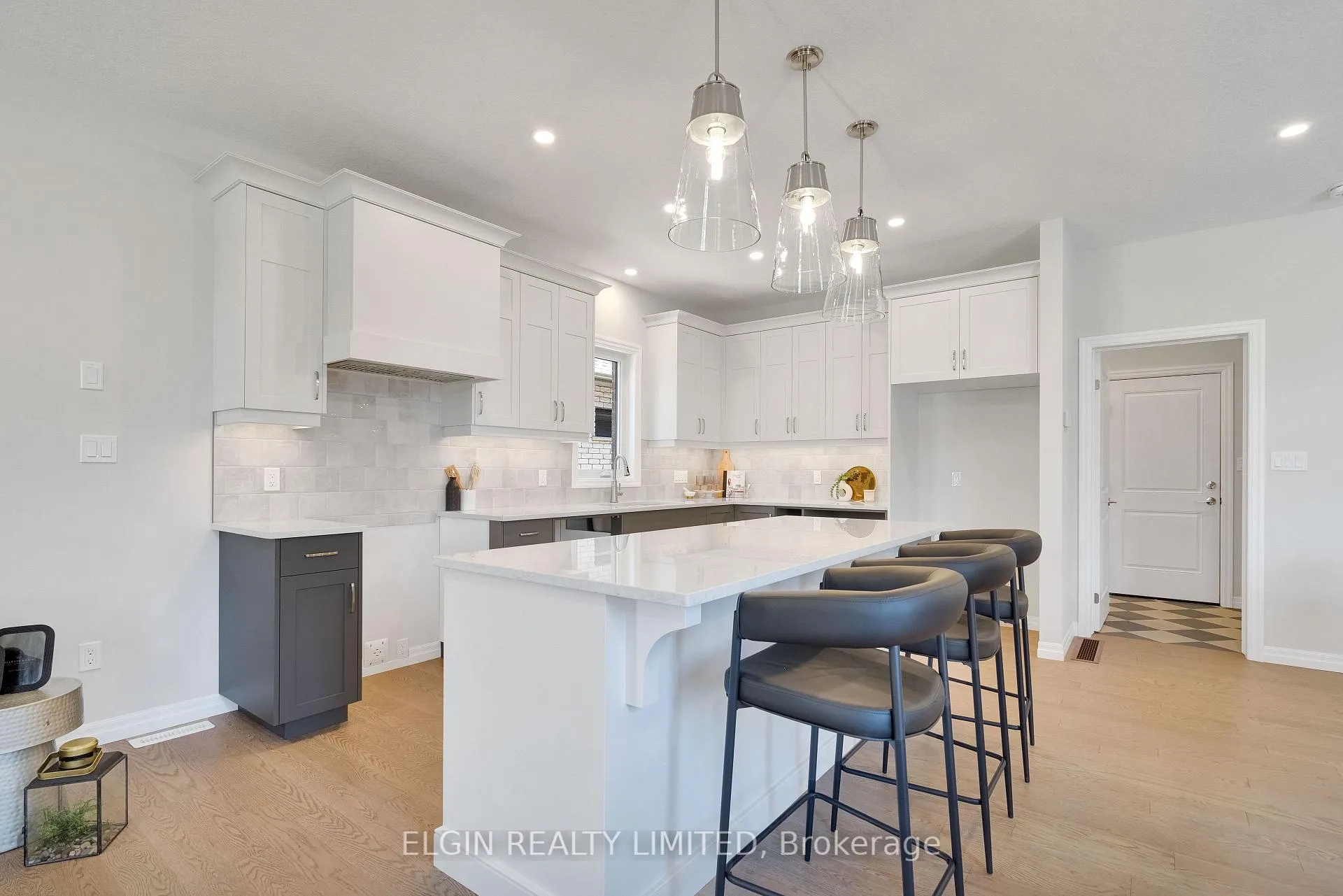 Photo 12 of 4 Keba Crescent, Tillsonburg — HOMEH