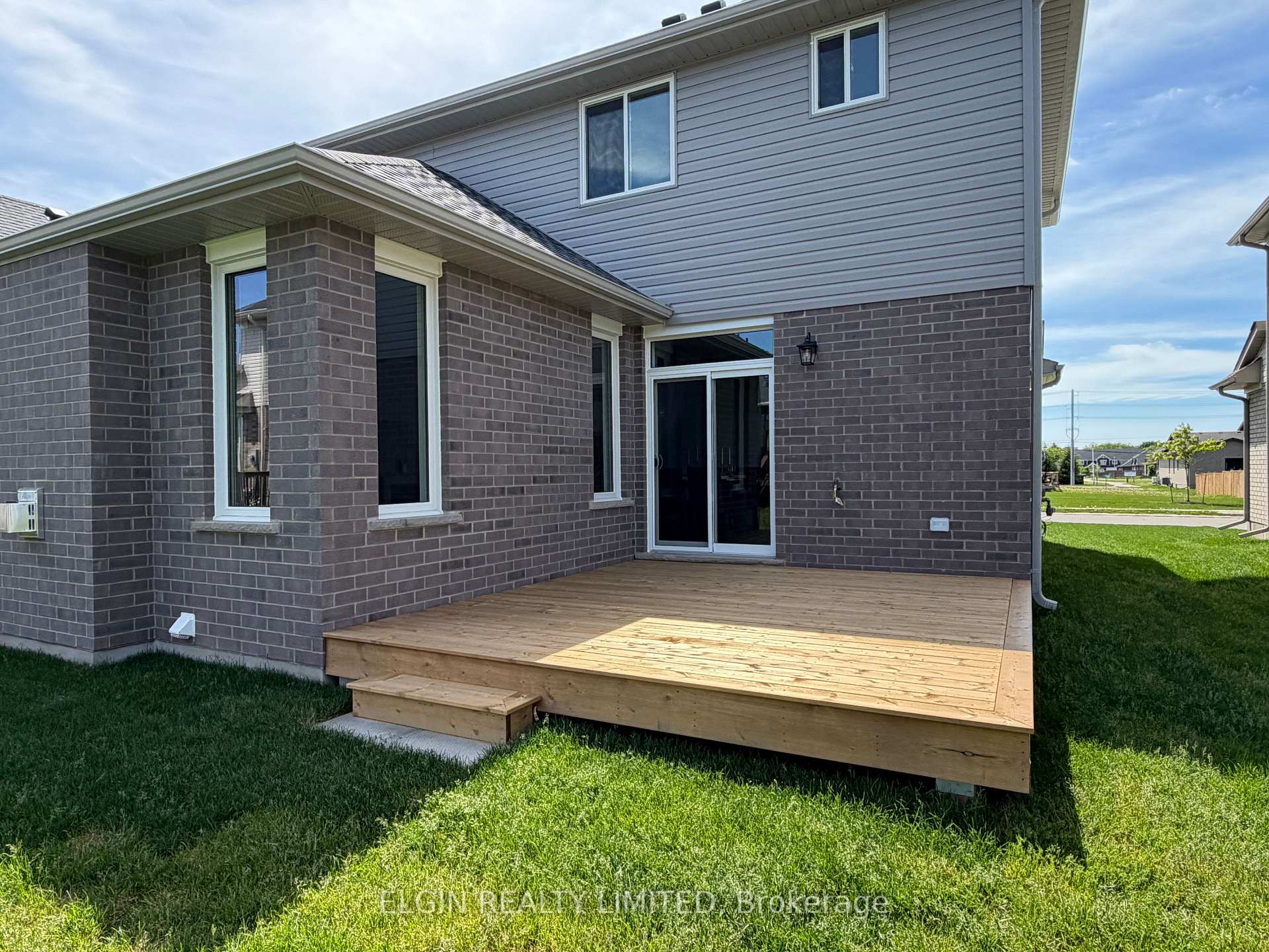 Photo 4 of 4 Keba Crescent, Tillsonburg — HOMEH