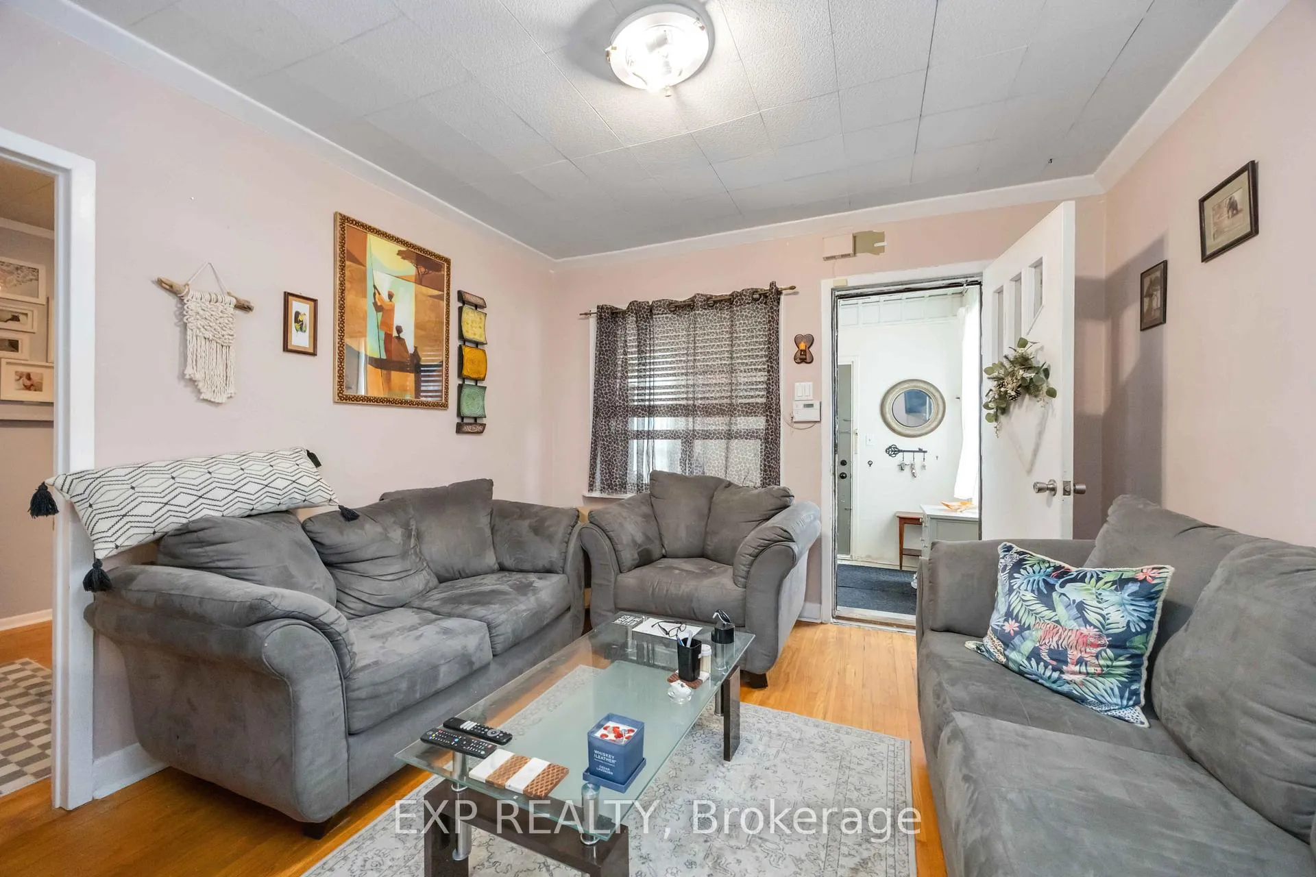 Photo 8 of Unit Main, 39 Rowntree Avenue, Toronto, Weston-Pellam Park — HOMEH