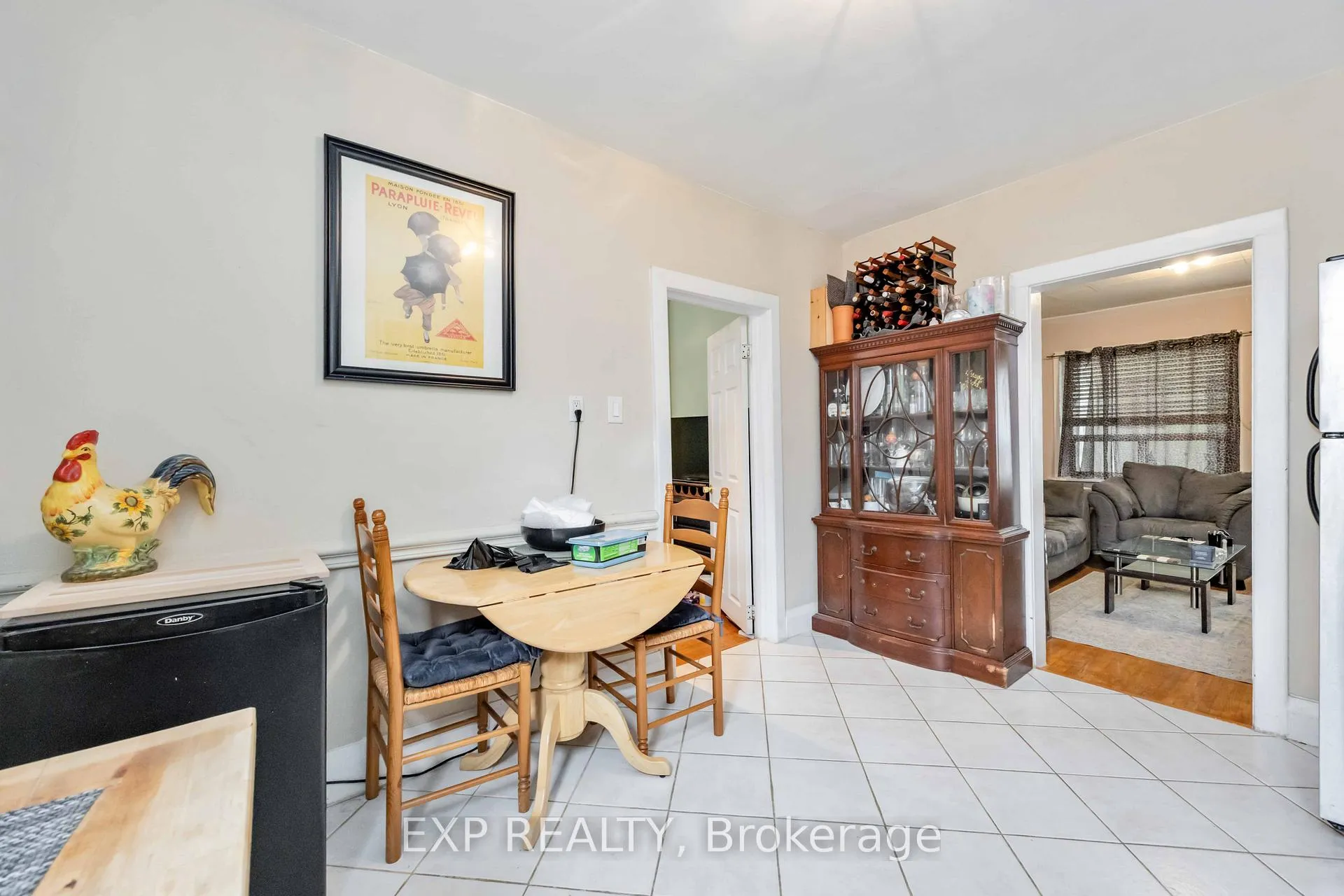 Photo 10 of Unit Main, 39 Rowntree Avenue, Toronto, Weston-Pellam Park — HOMEH