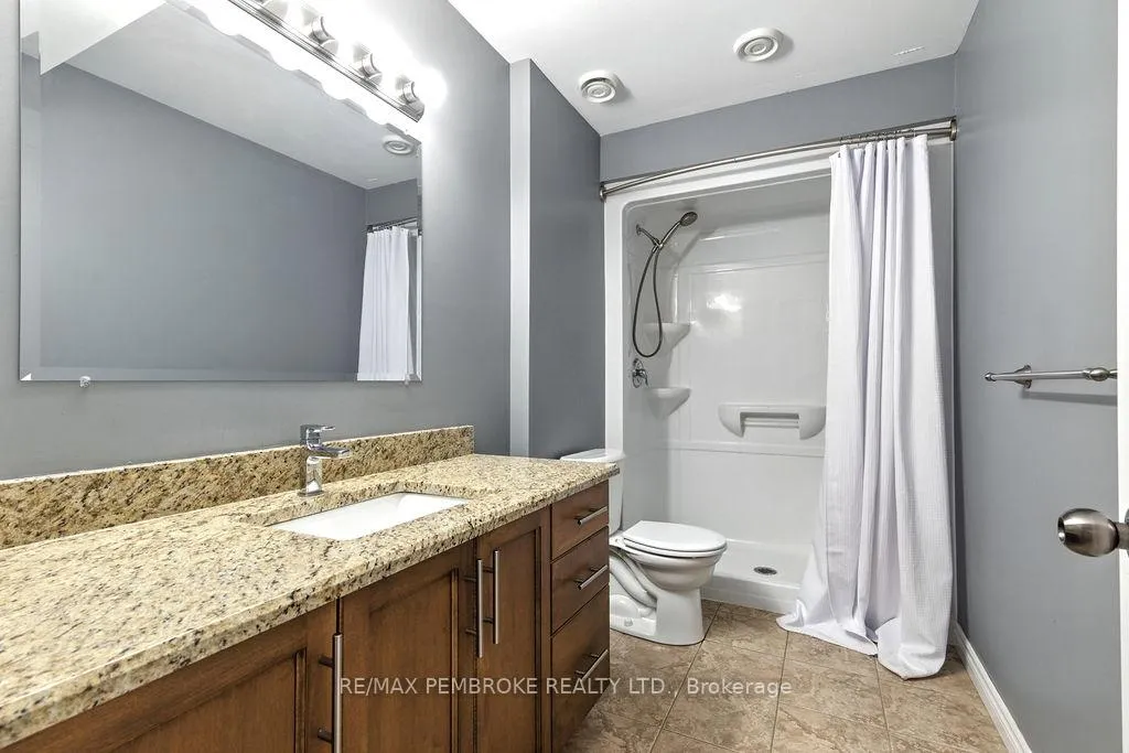 Photo 24 of 8 Greenvale Crescent, Petawawa — HOMEH