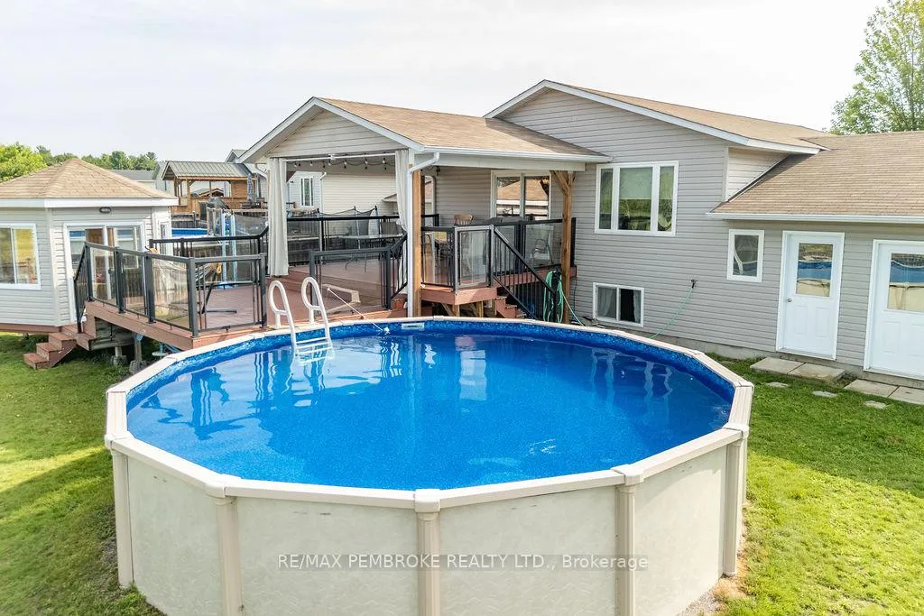 Photo 41 of 8 Greenvale Crescent, Petawawa — HOMEH