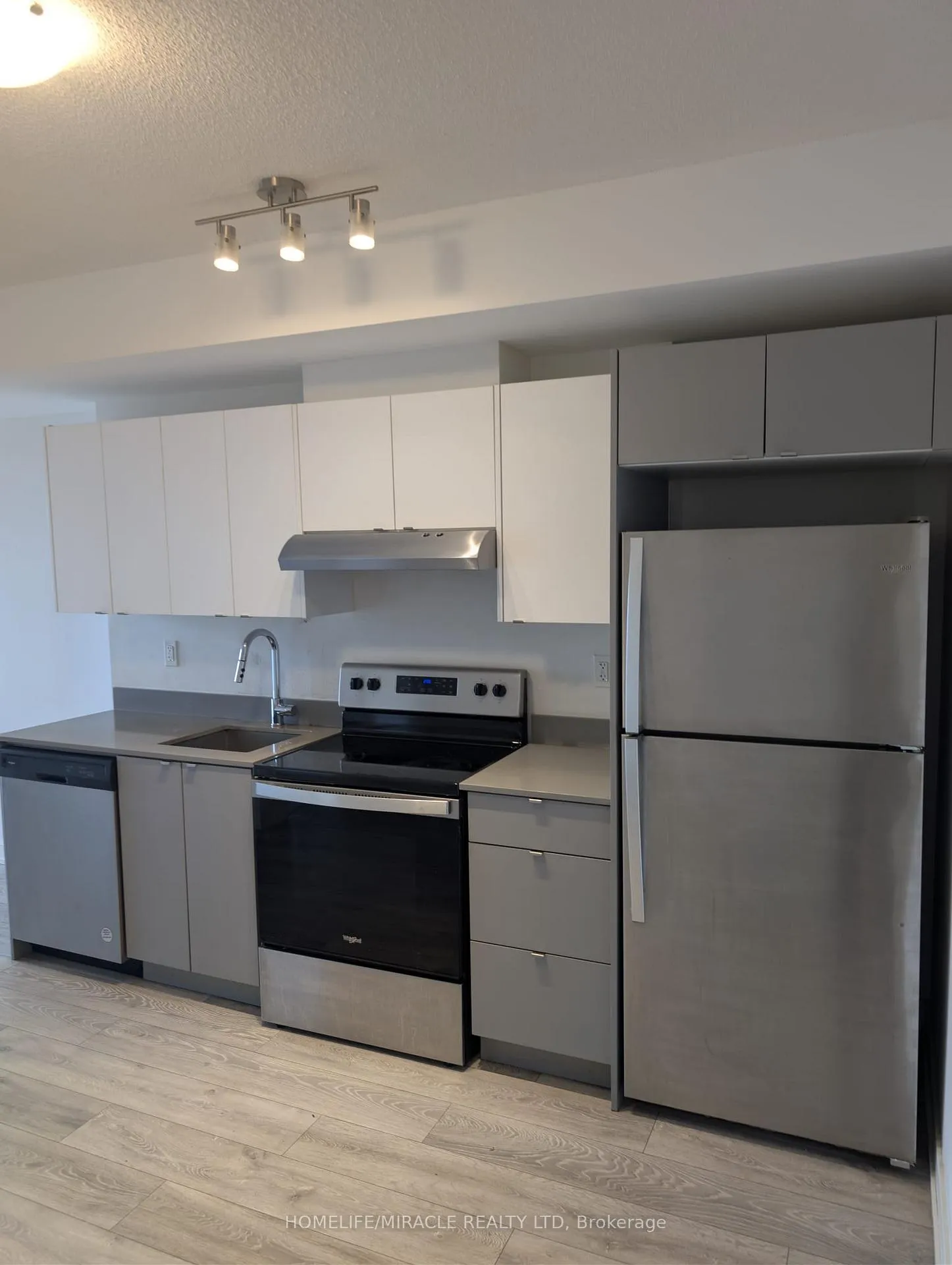 Photo 7 of Unit A214, 3210 Dakota Common, Burlington, Alton — HOMEH