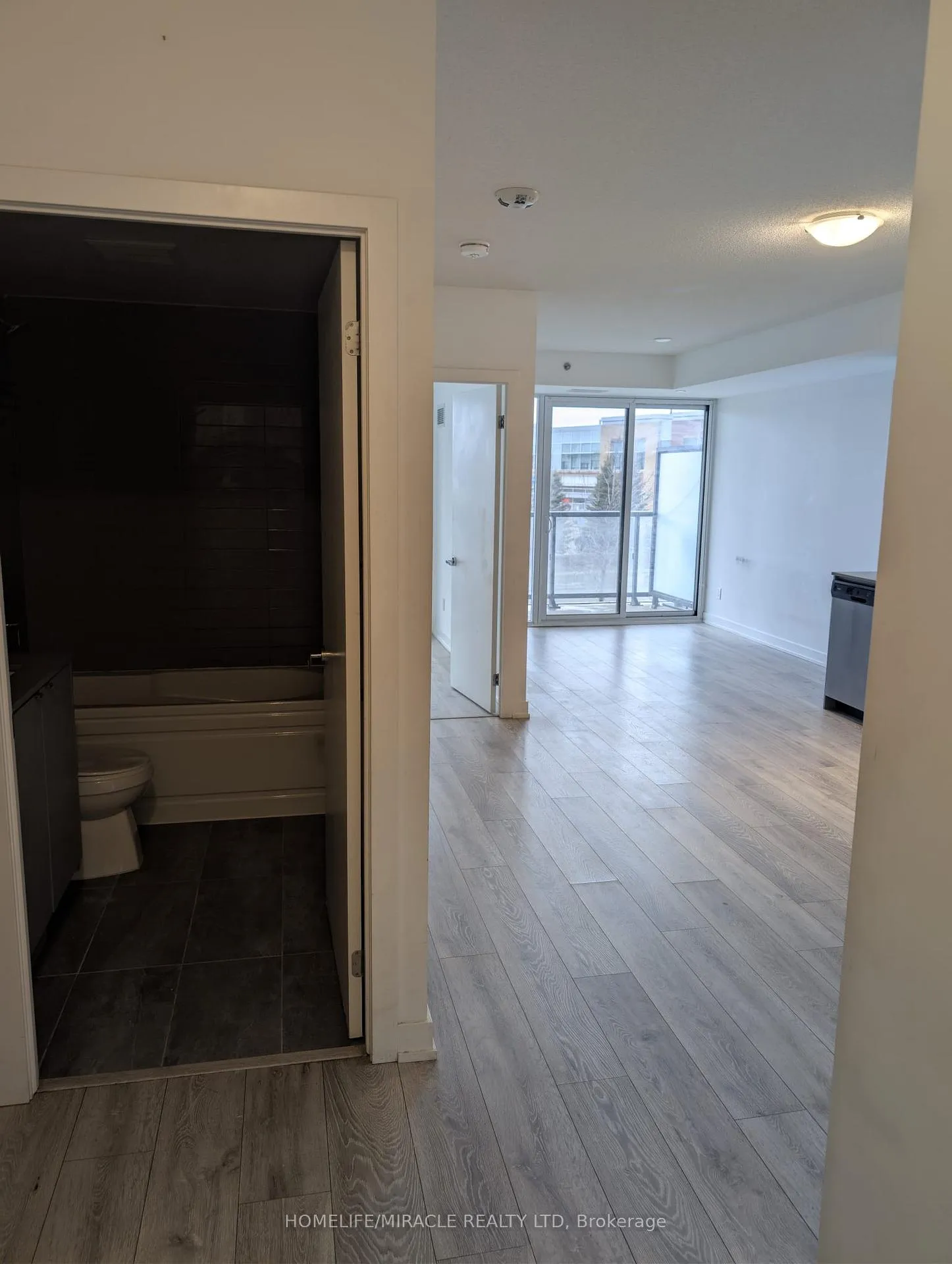 Photo 12 of Unit A214, 3210 Dakota Common, Burlington, Alton — HOMEH