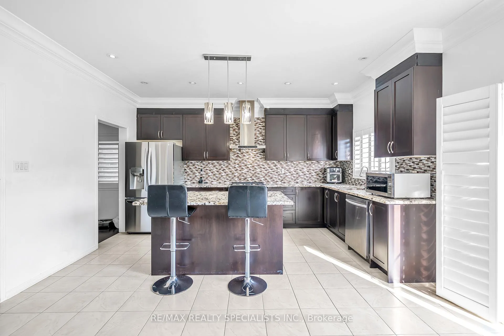 Photo 5 of 29 Skelton Crescent, Ajax, Central East — HOMEH
