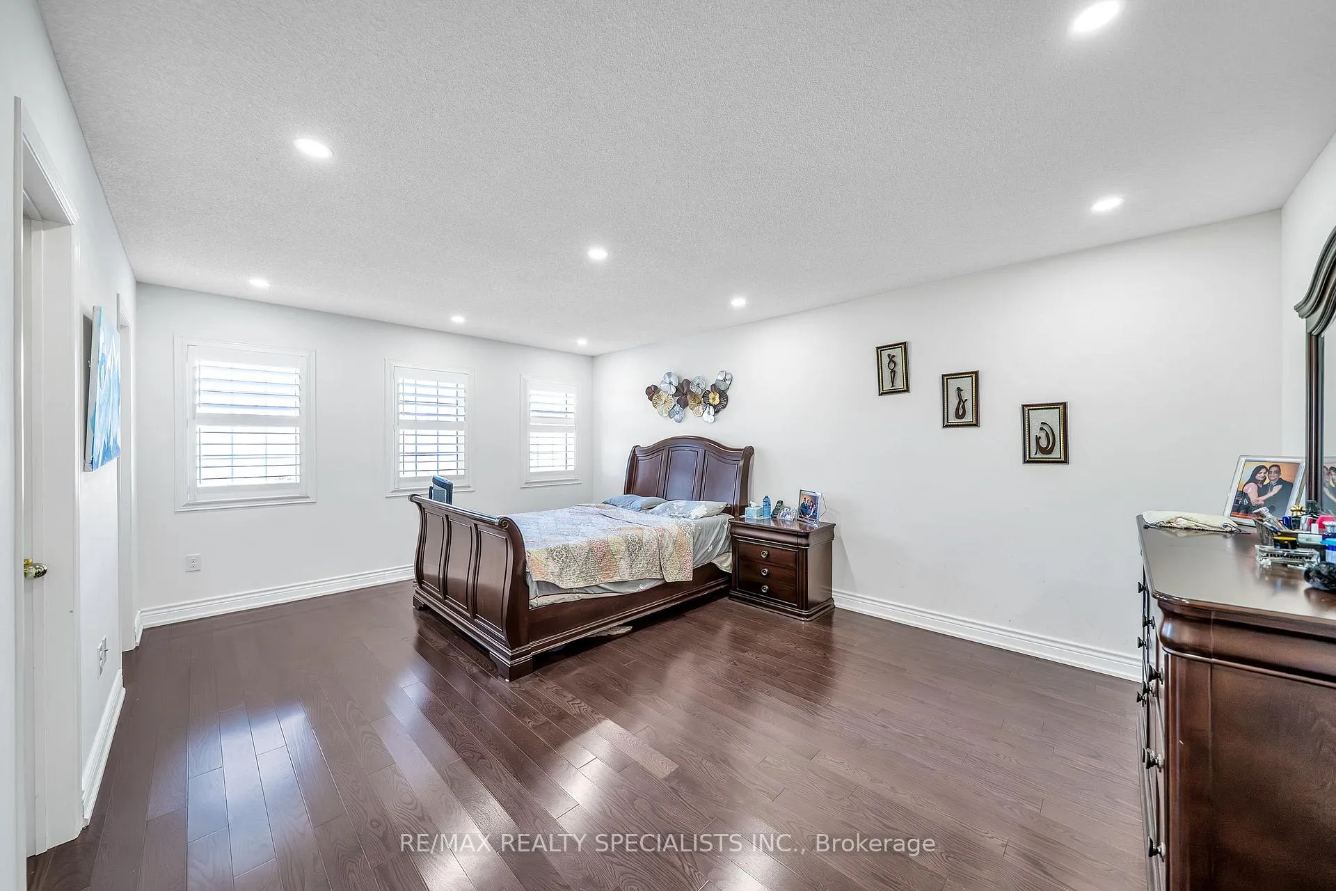 Photo 9 of 29 Skelton Crescent, Ajax, Central East — HOMEH