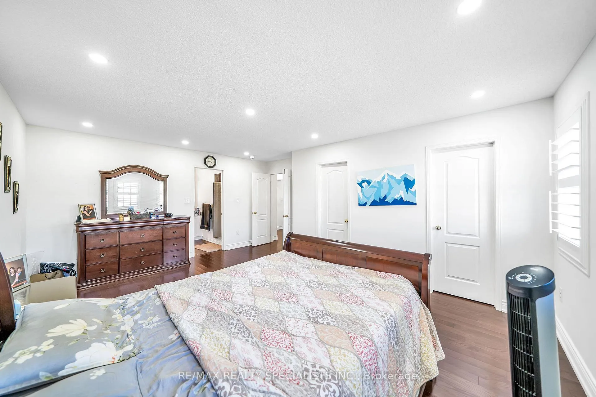Photo 10 of 29 Skelton Crescent, Ajax, Central East — HOMEH