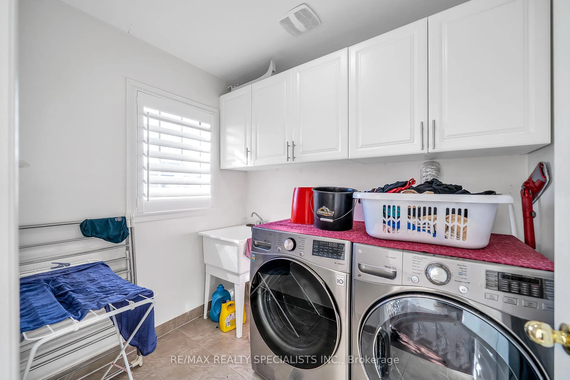 Photo 18 of 29 Skelton Crescent, Ajax, Central East — HOMEH
